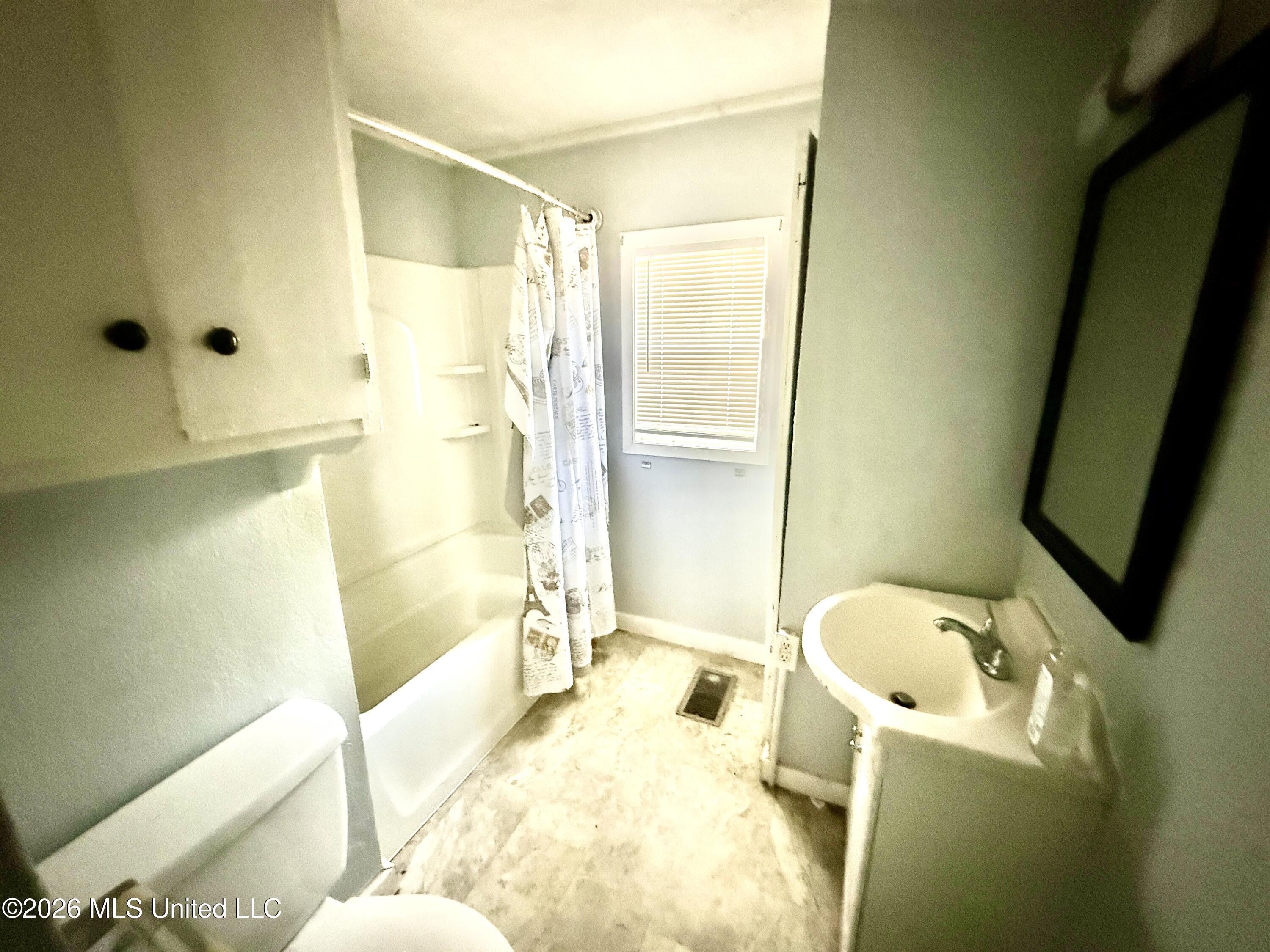 2607 Brookwood Drive