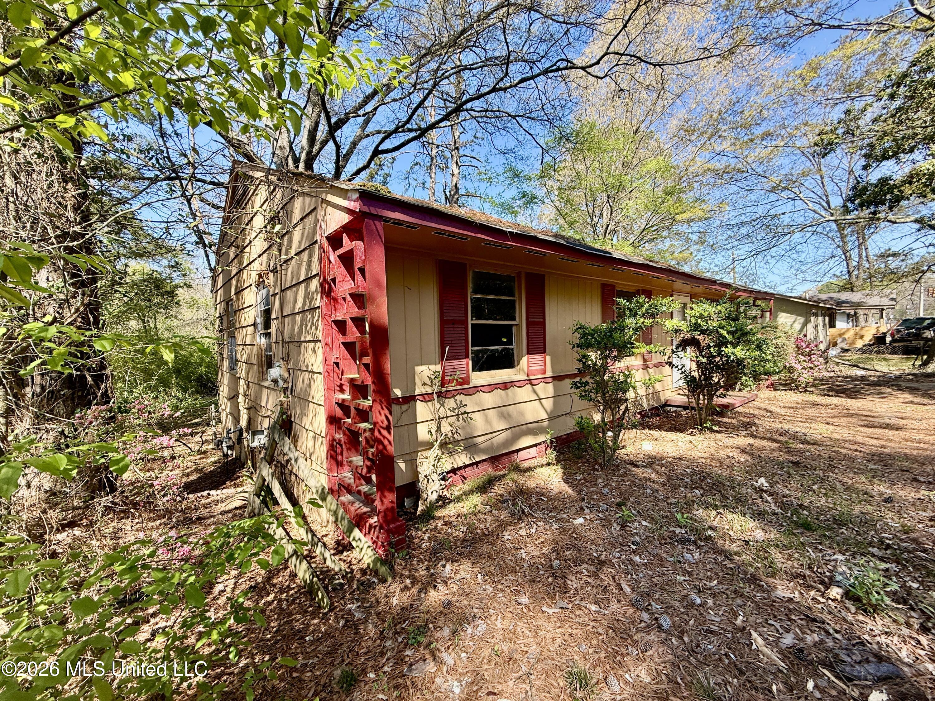 2607 Brookwood Drive