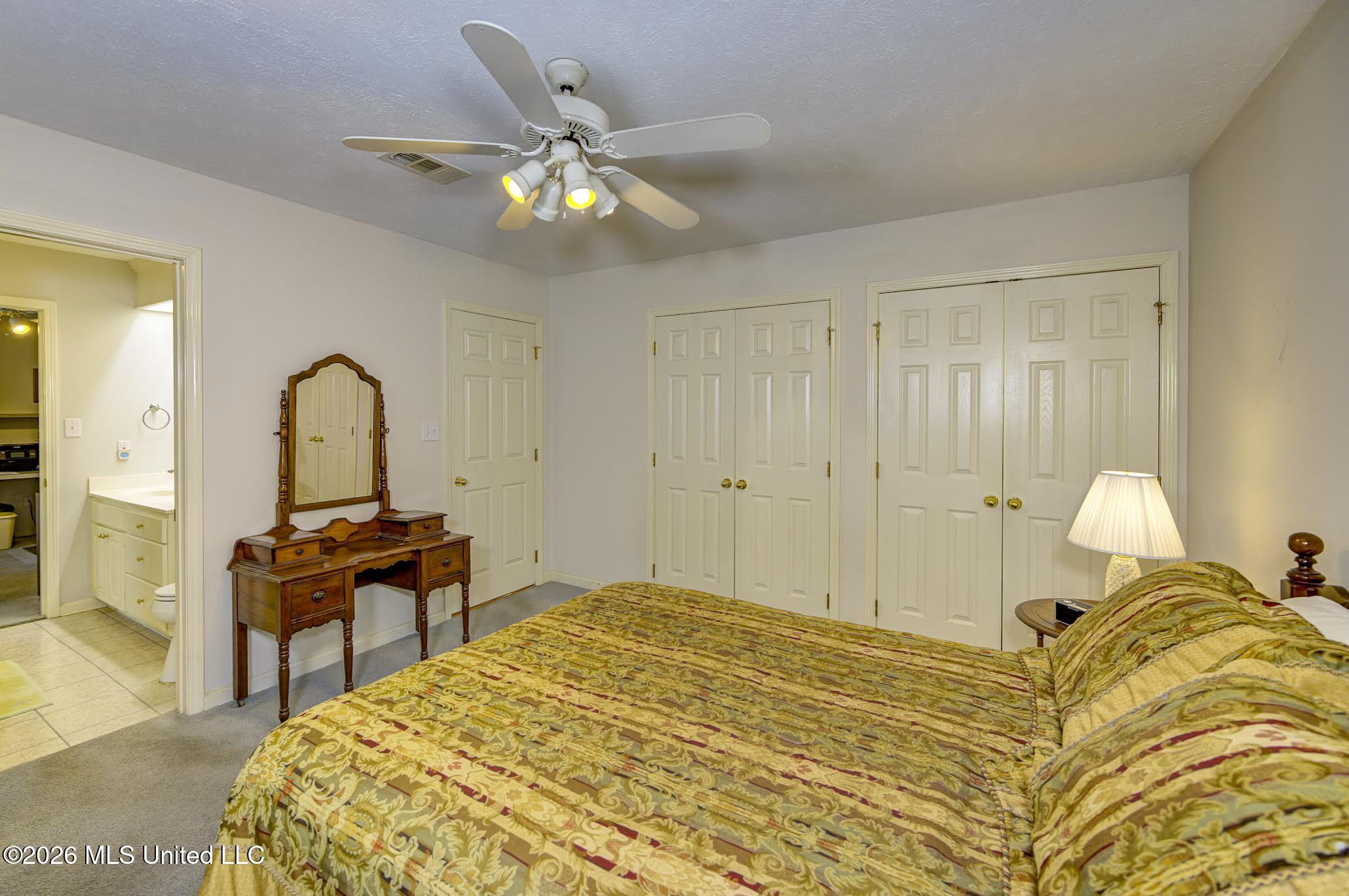 806 Winding Hills Drive