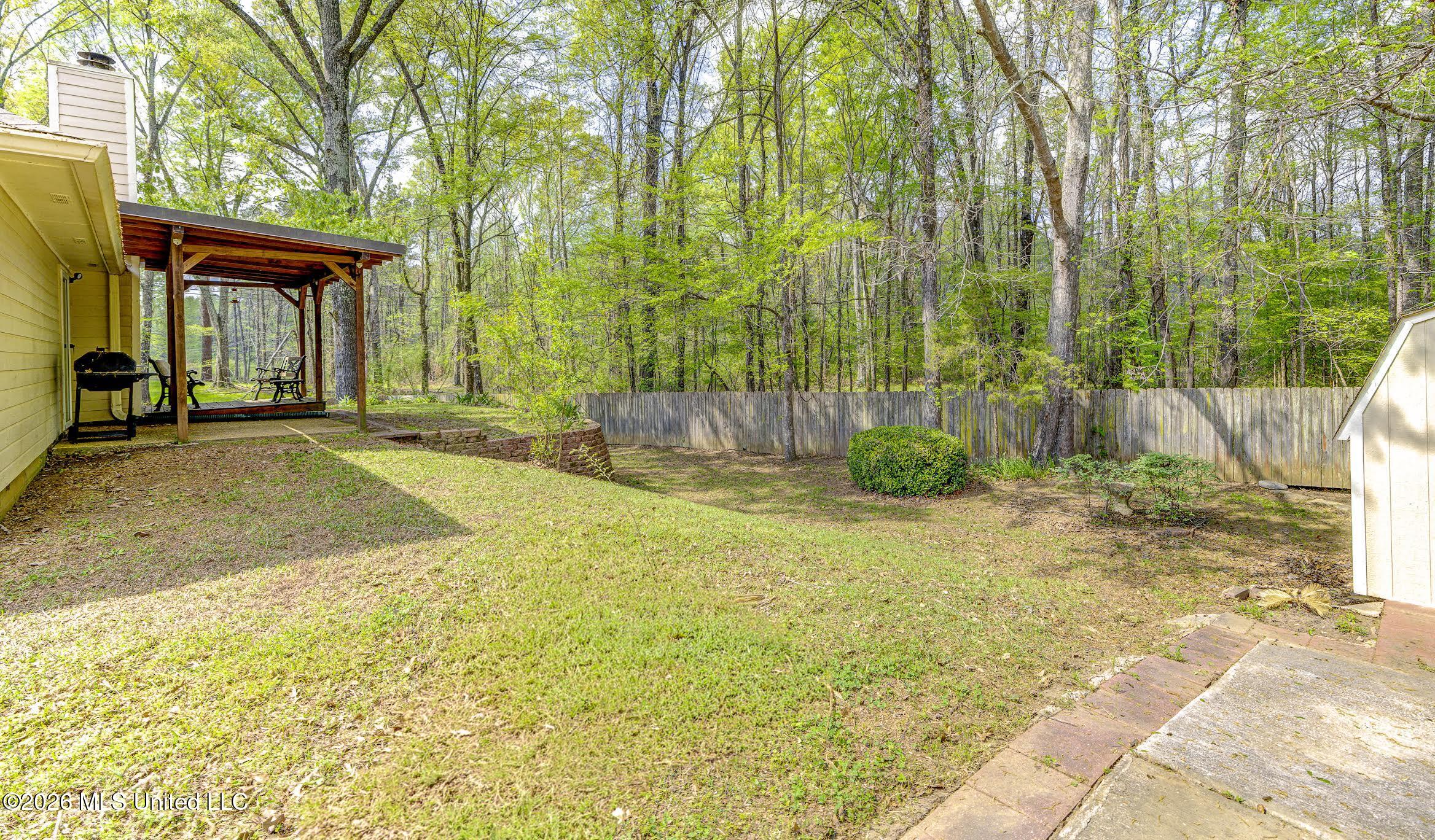 806 Winding Hills Drive