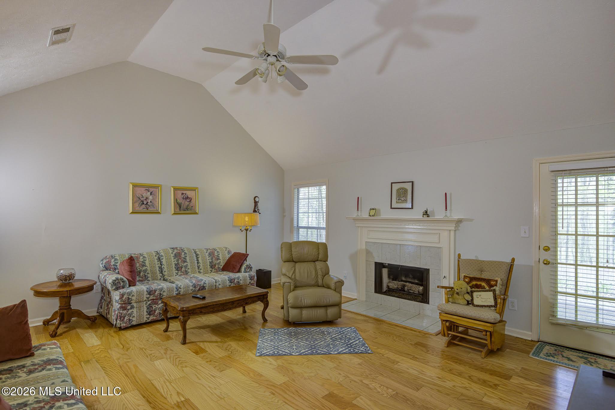 806 Winding Hills Drive