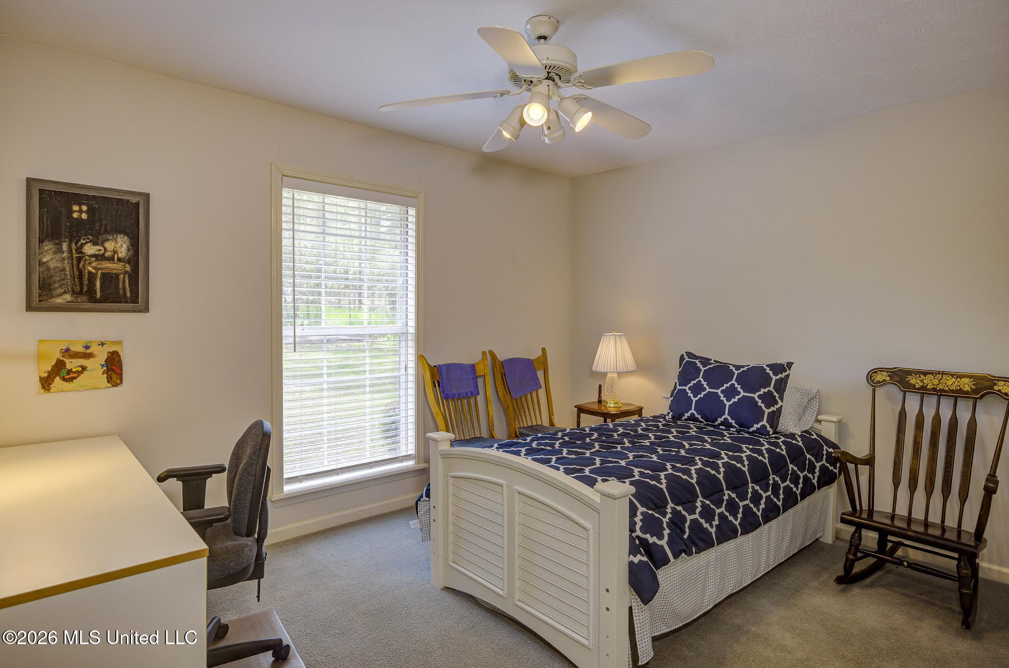 806 Winding Hills Drive