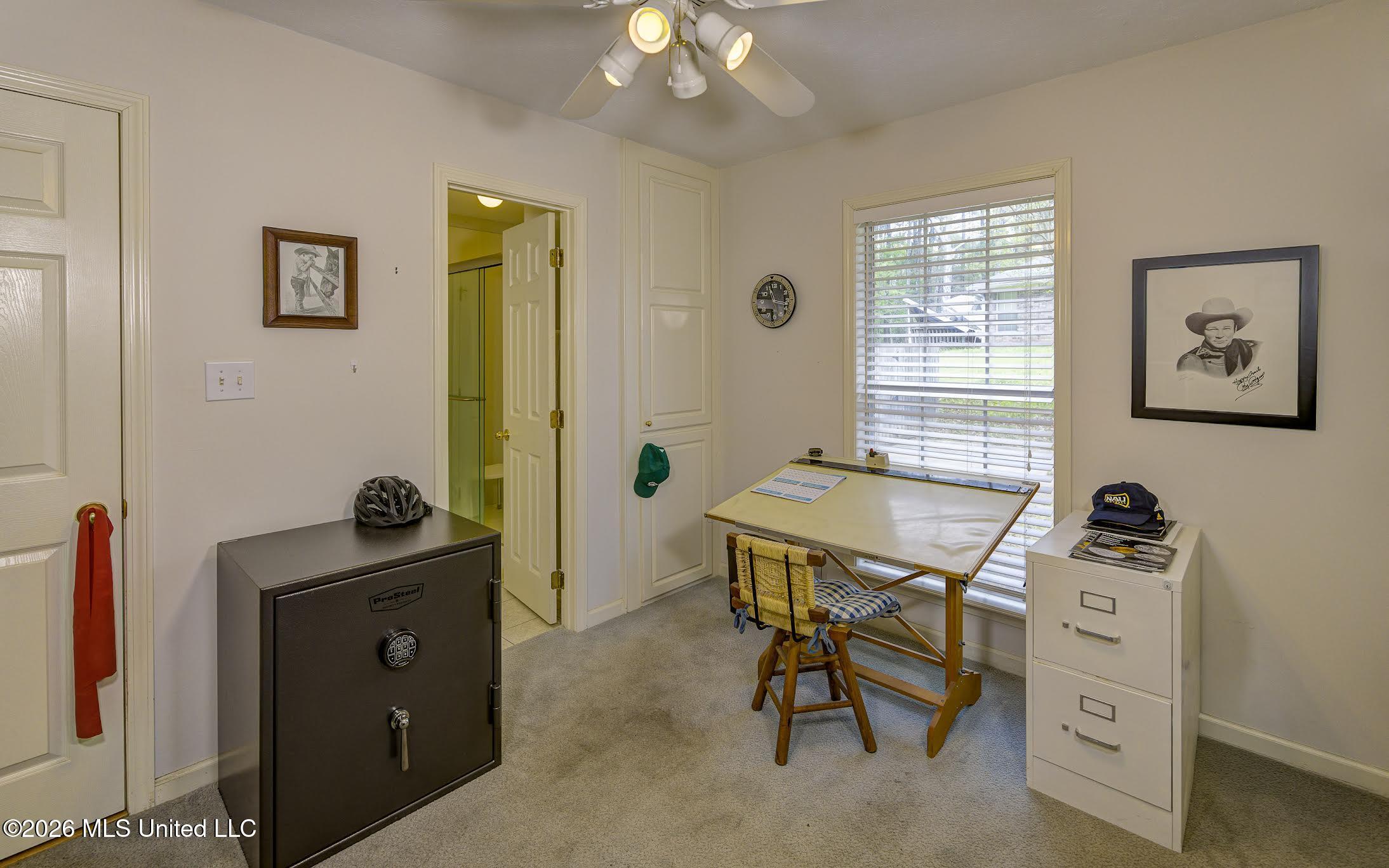 806 Winding Hills Drive