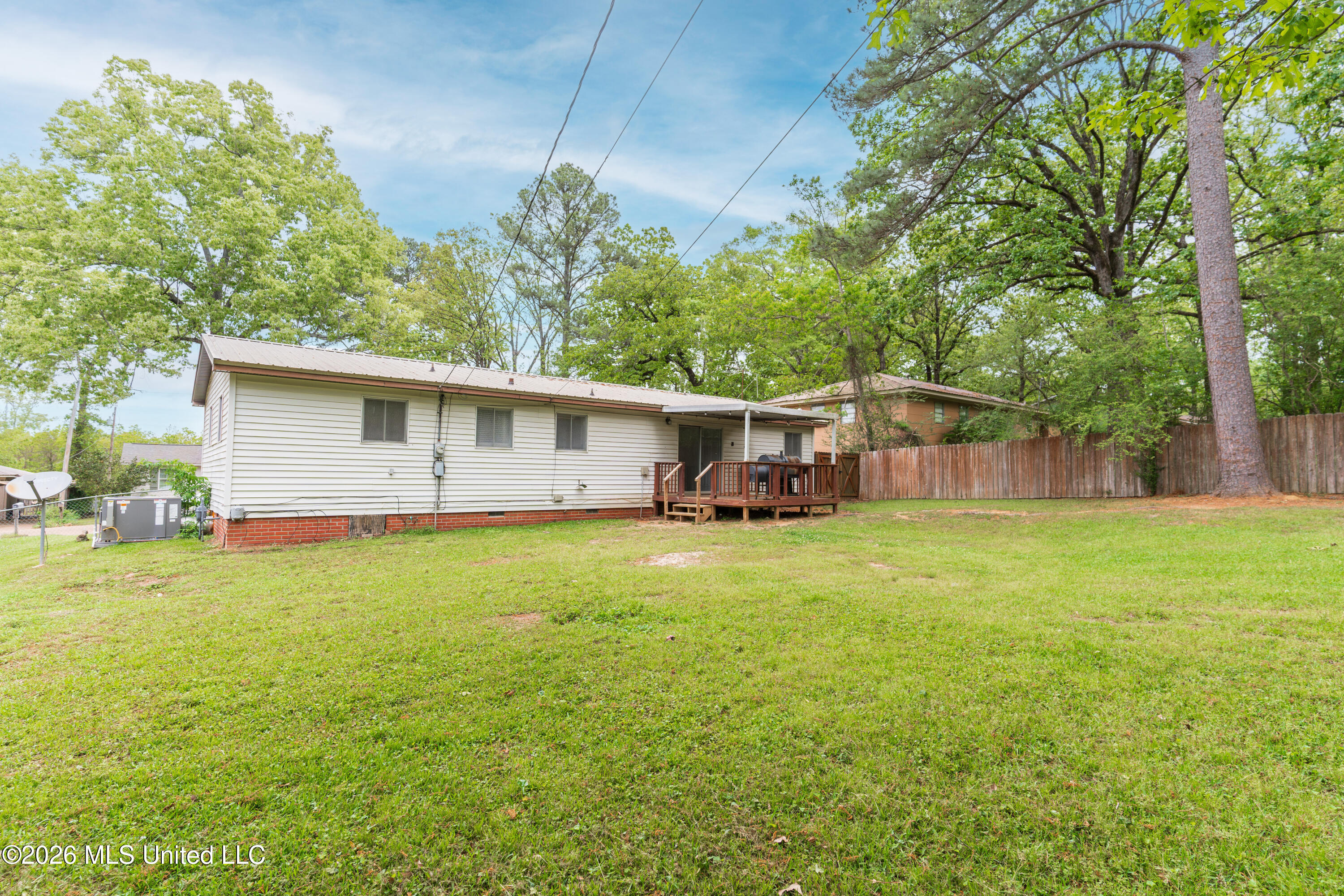 1905 Gloria Drive