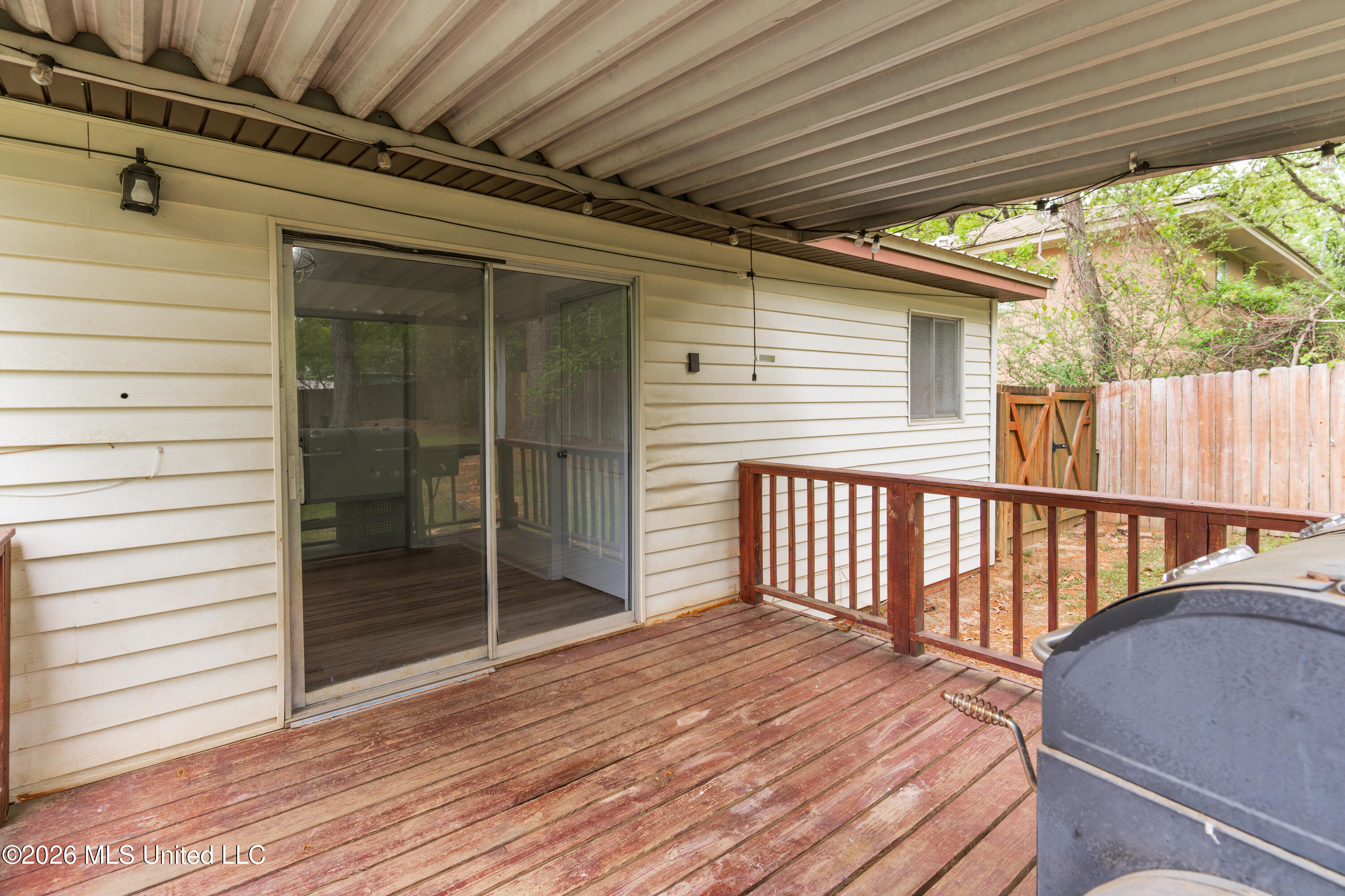 1905 Gloria Drive