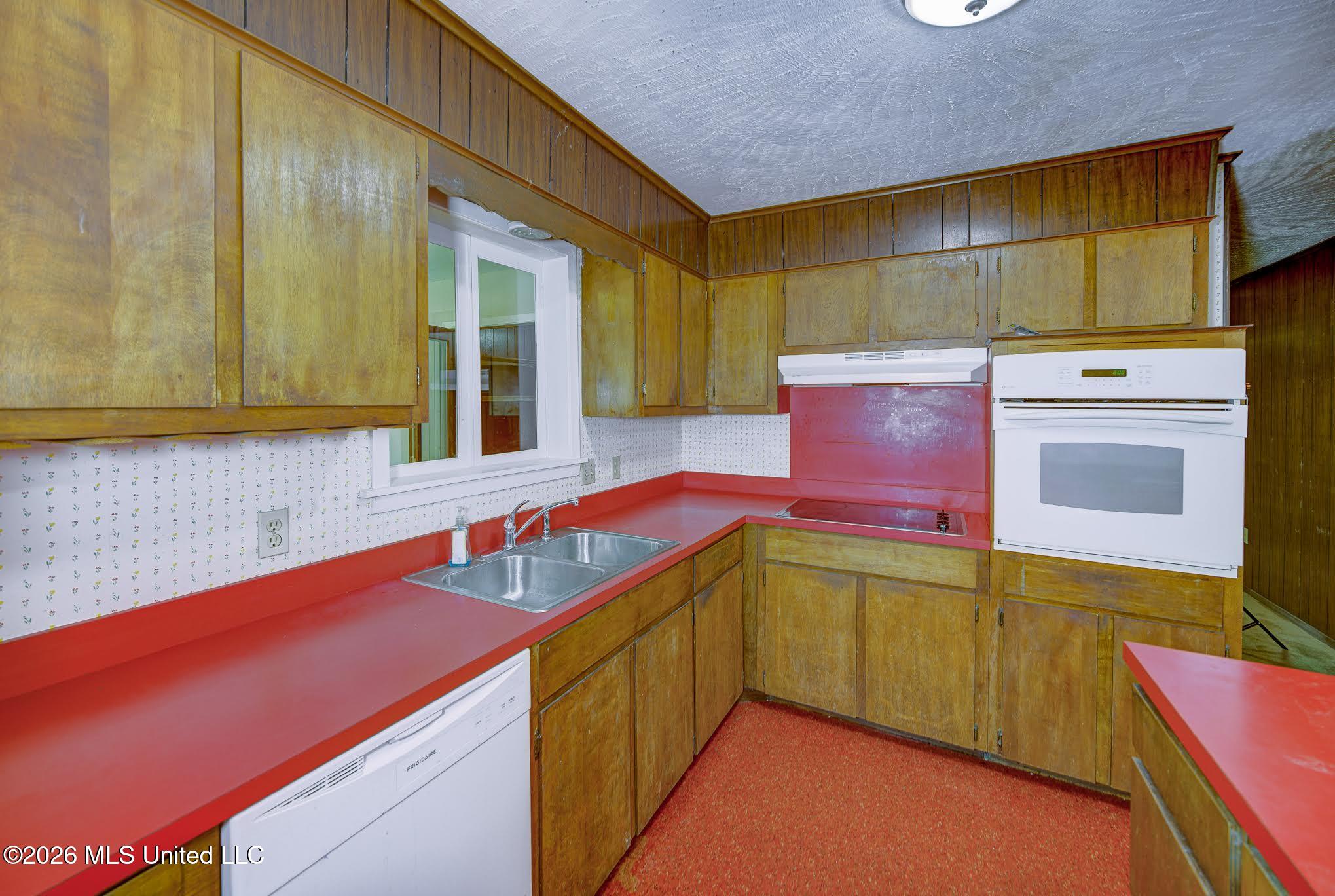 905 Wildwood Drive