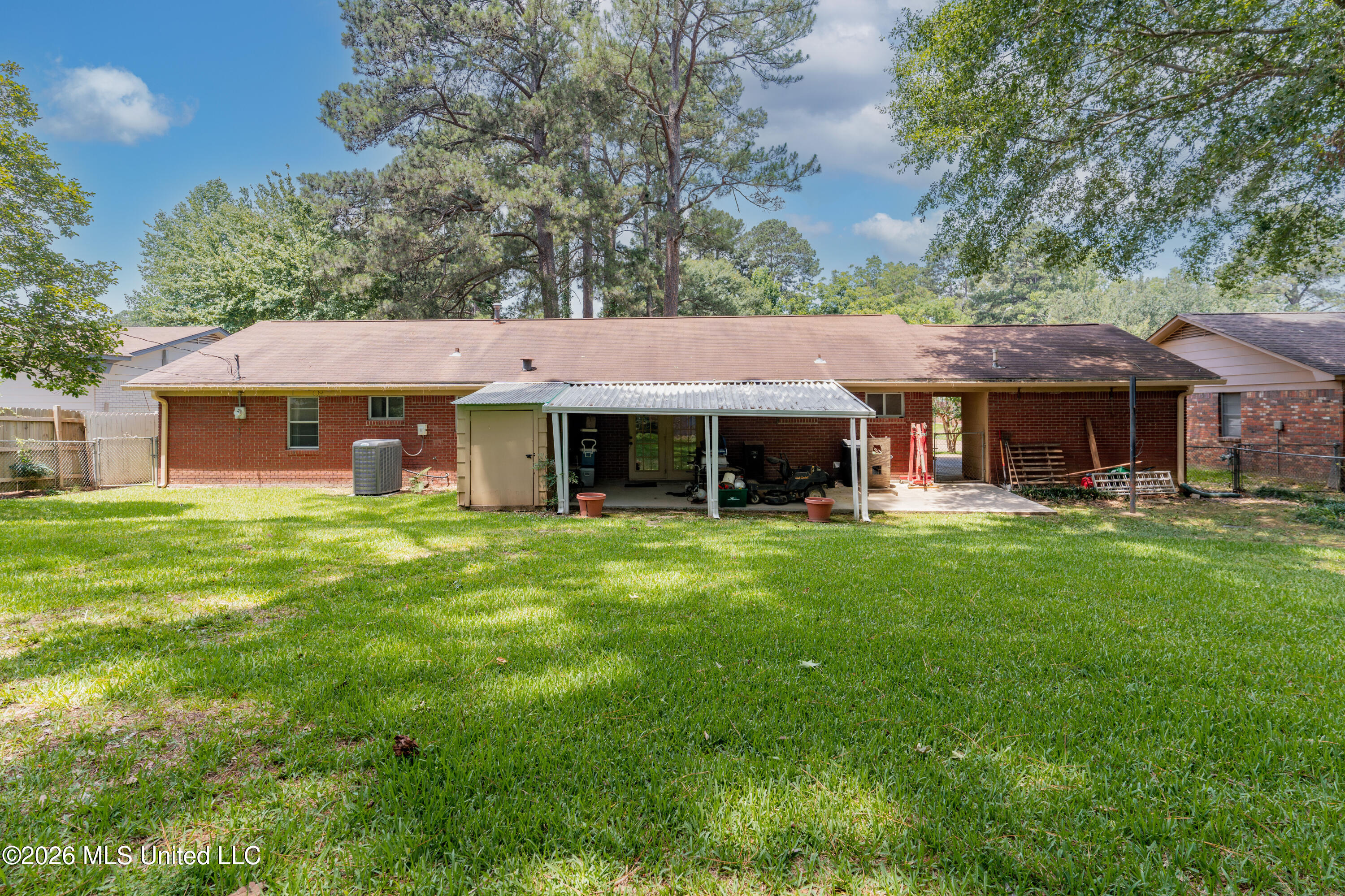 715 Tanglewood Drive
