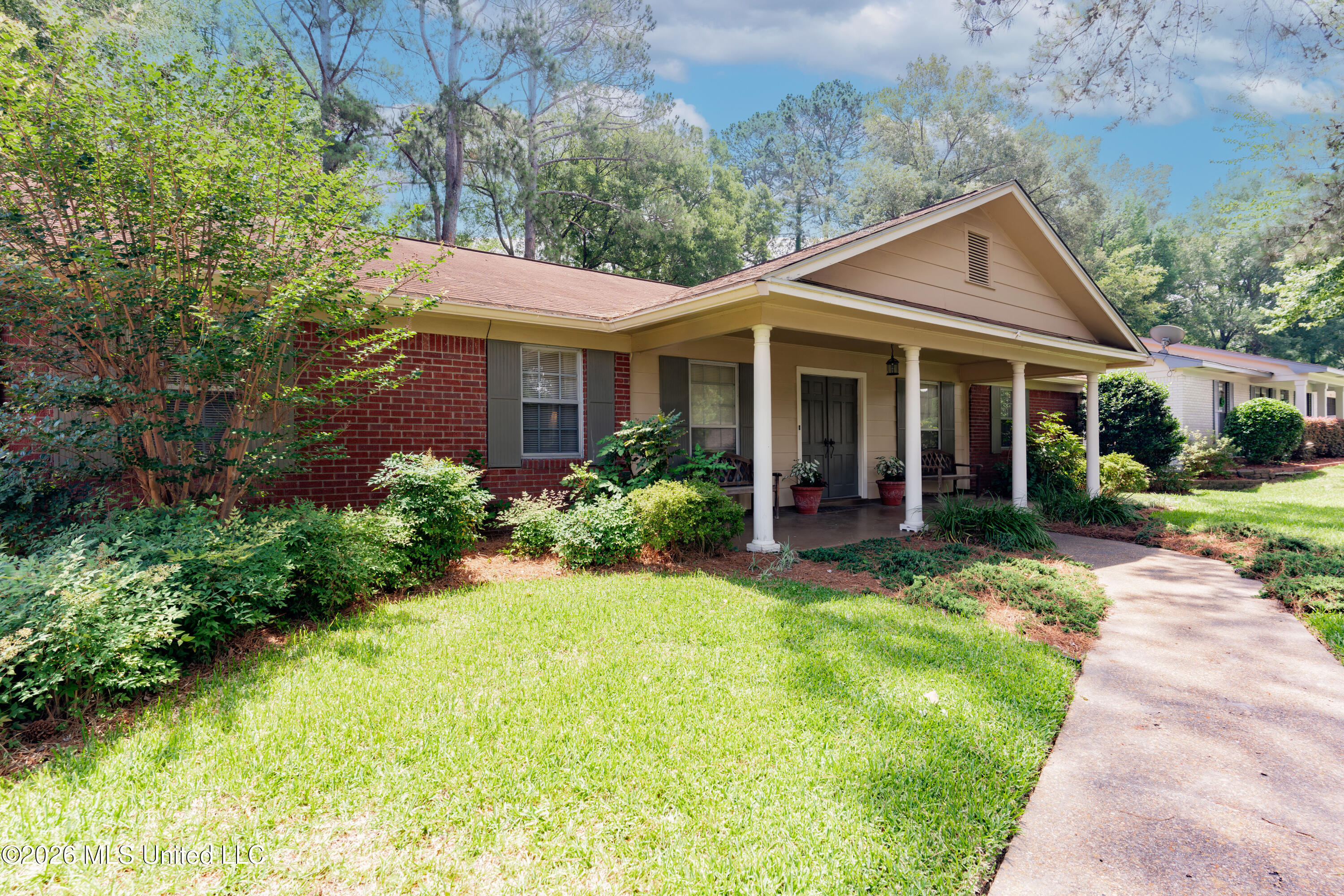 715 Tanglewood Drive