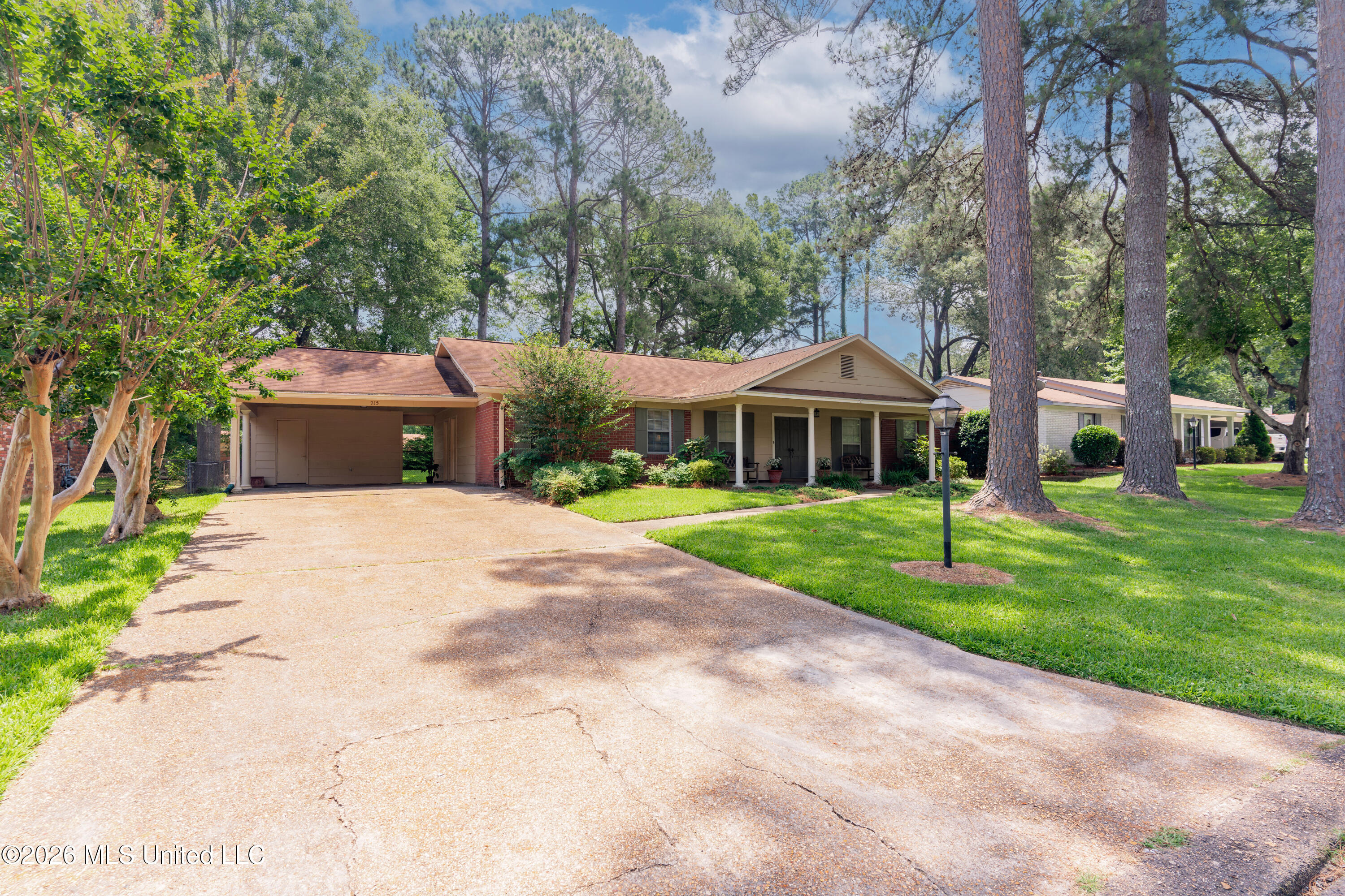 715 Tanglewood Drive
