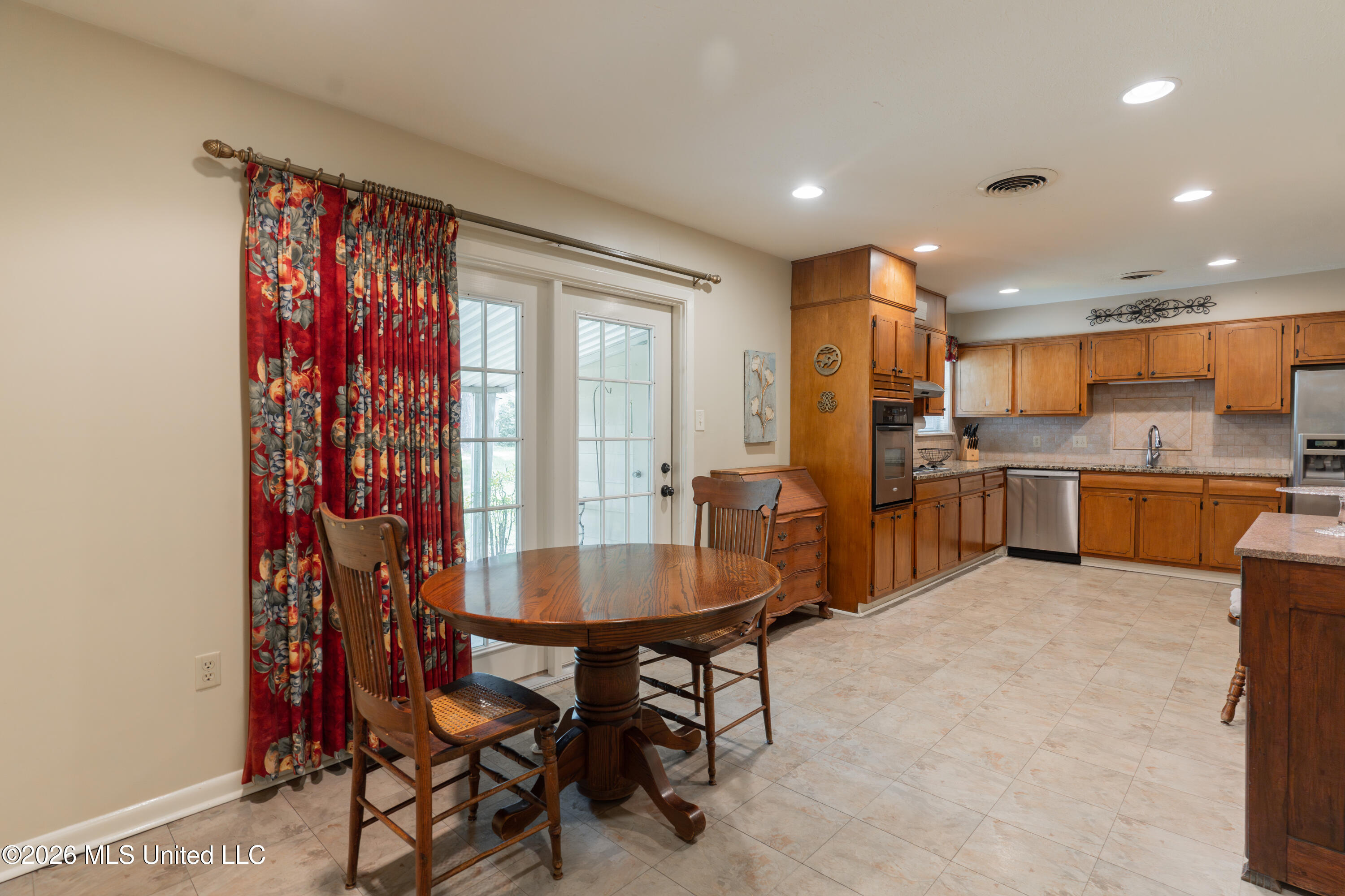 715 Tanglewood Drive
