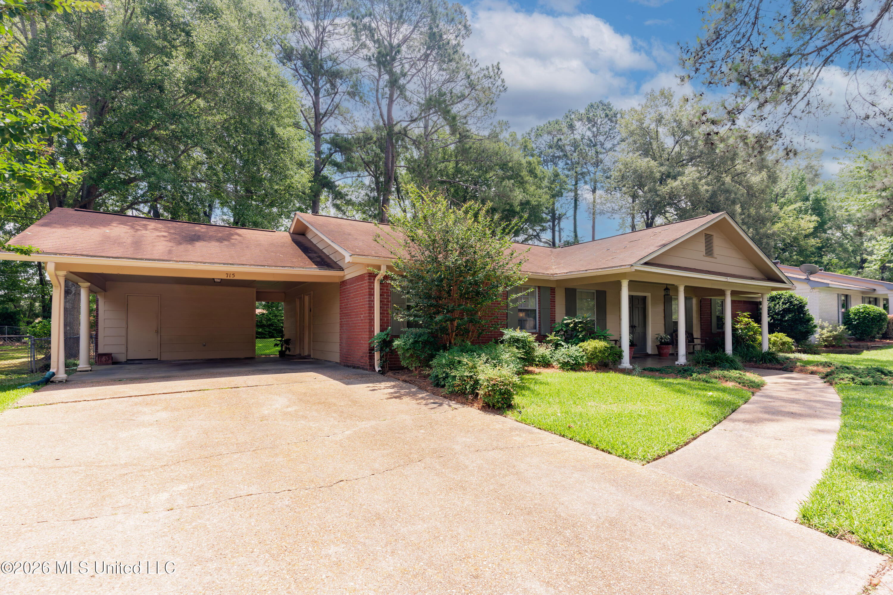 715 Tanglewood Drive
