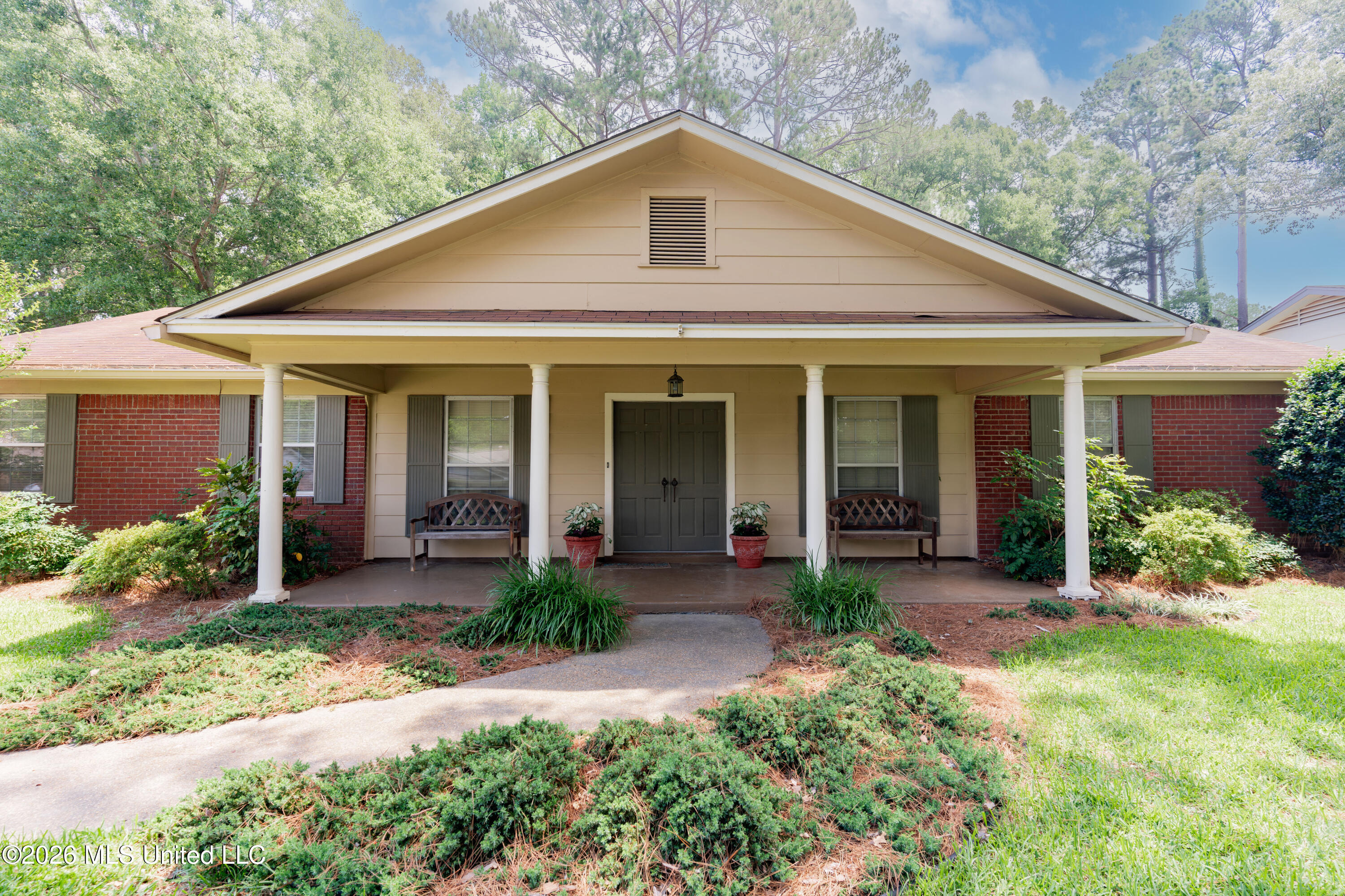 715 Tanglewood Drive