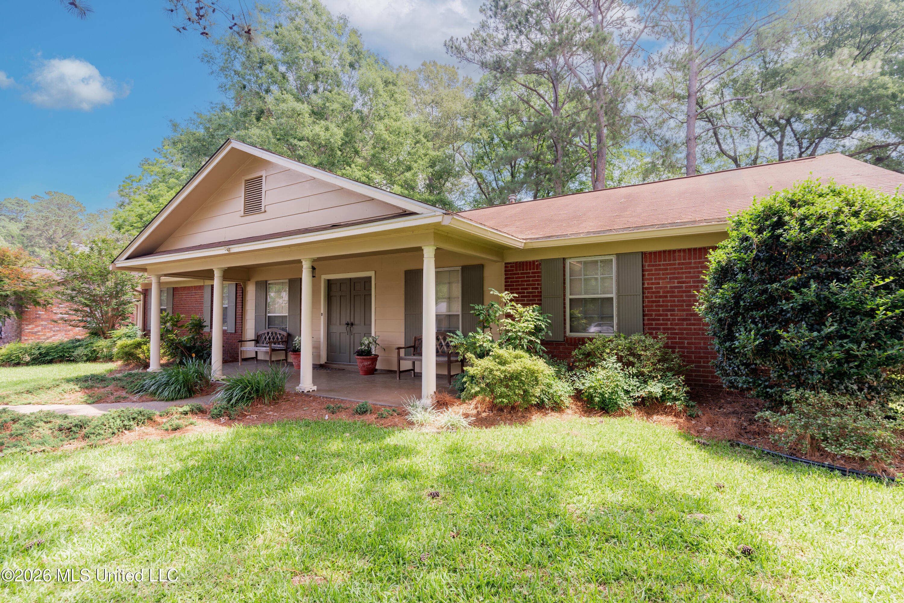 715 Tanglewood Drive