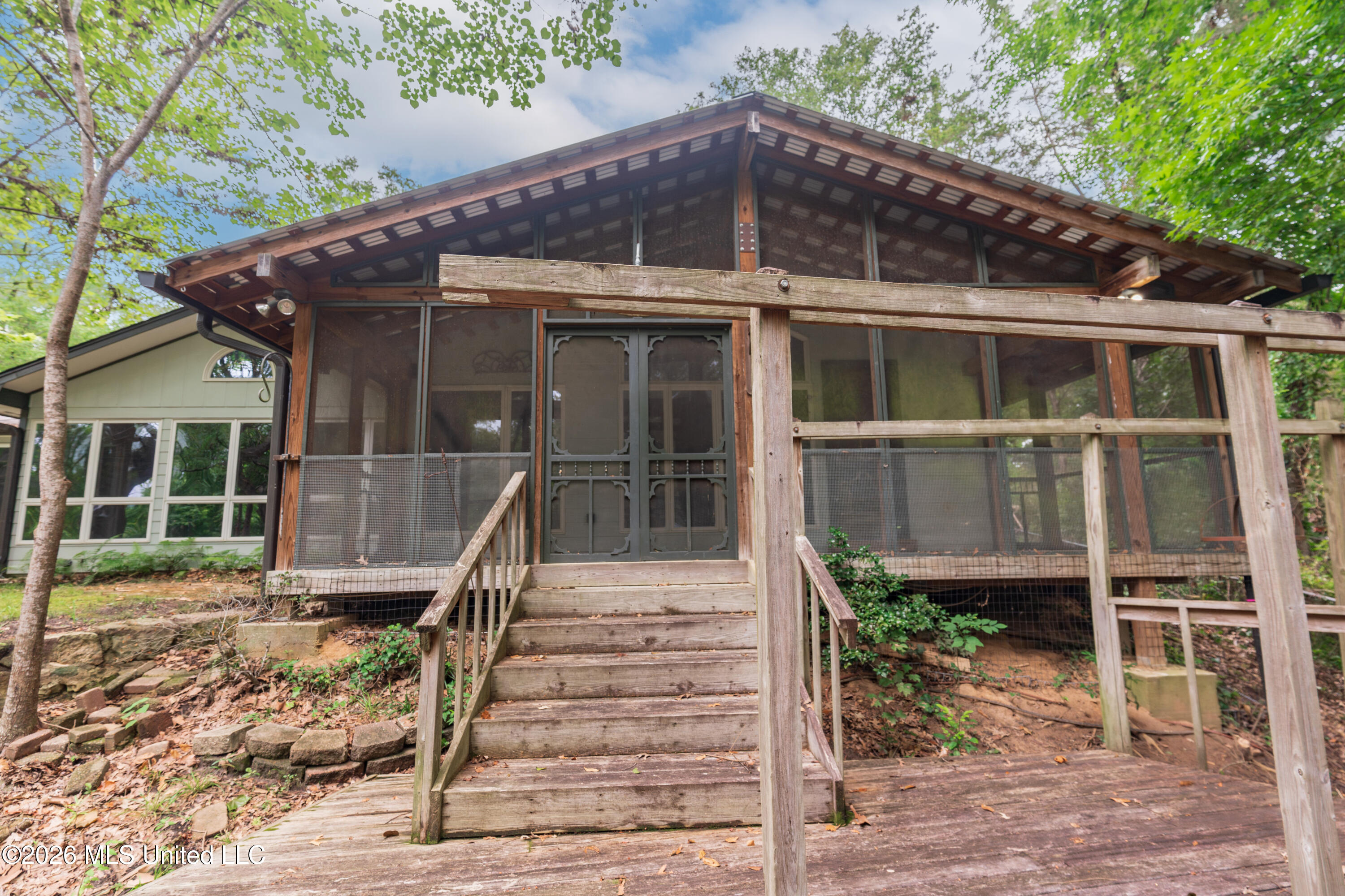 105 Mclendon Drive