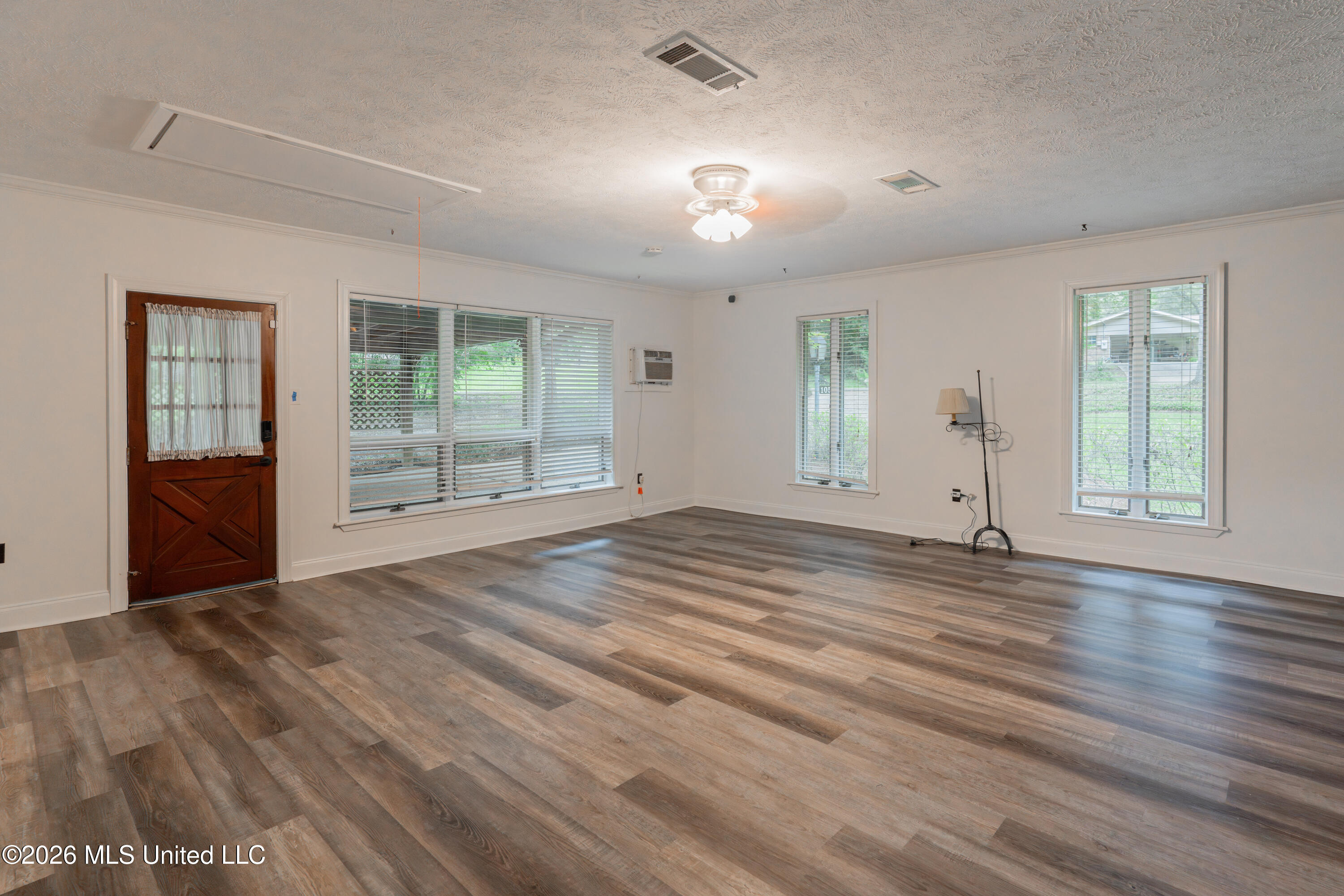 105 Mclendon Drive
