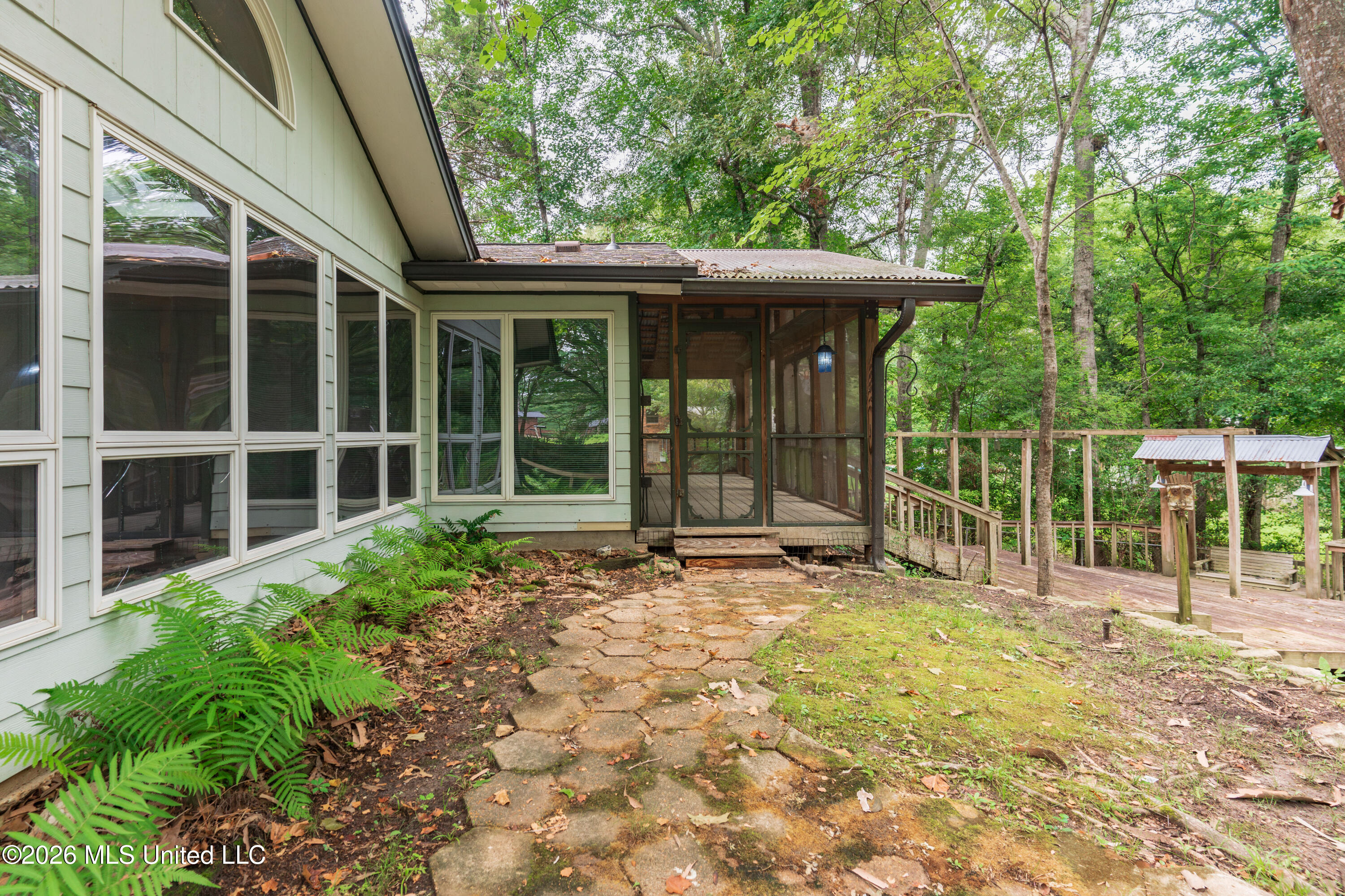 105 Mclendon Drive