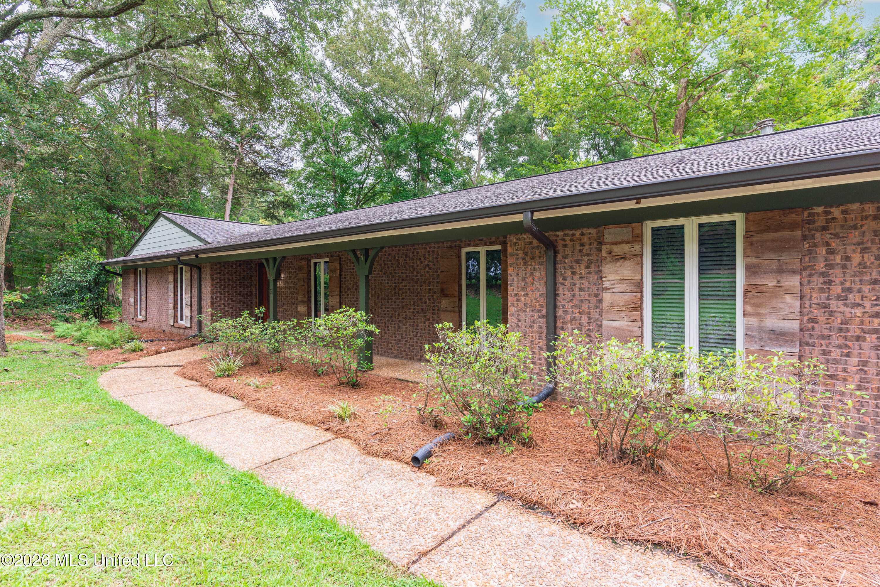 105 Mclendon Drive