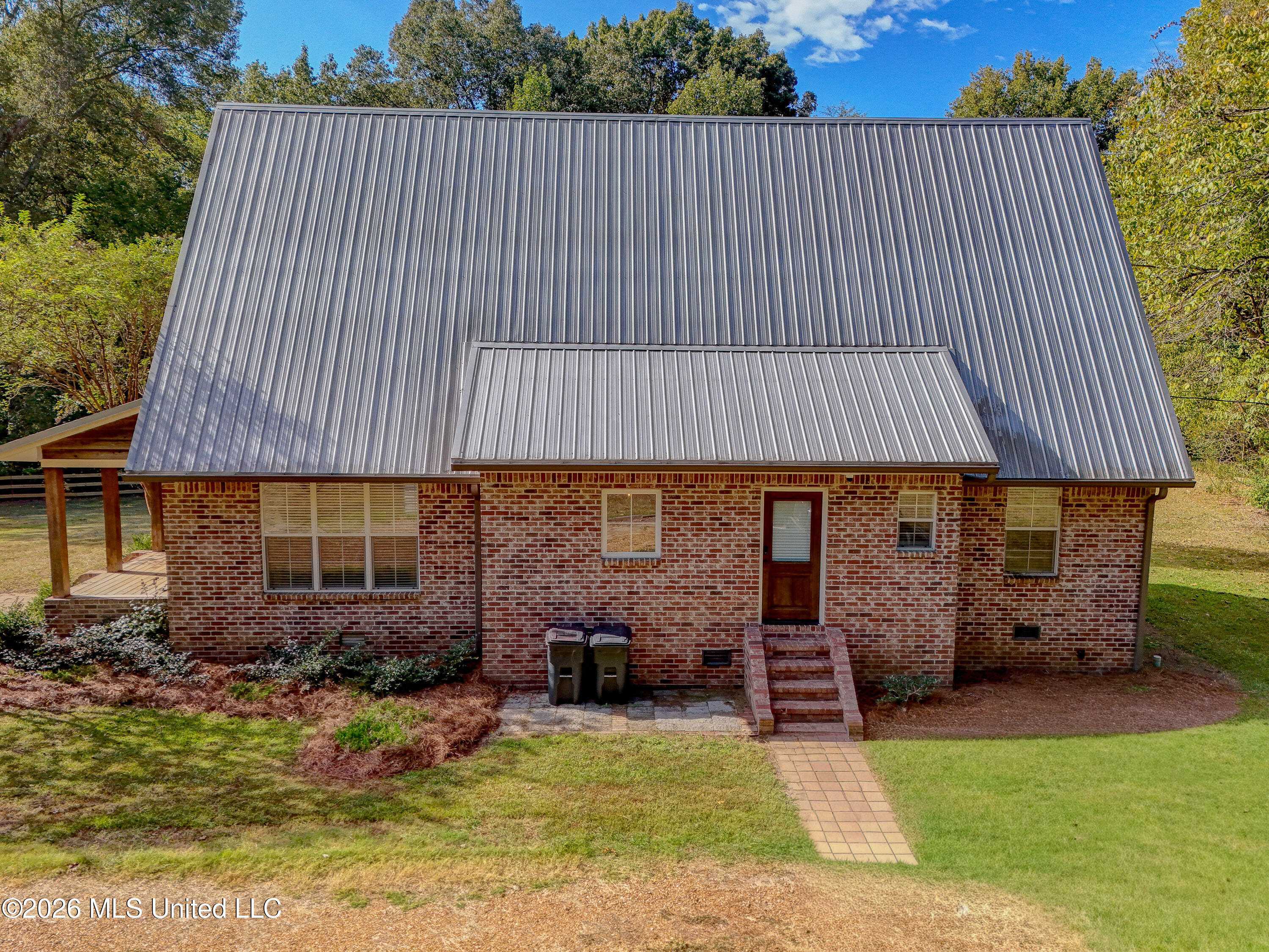 7025 Highway 433