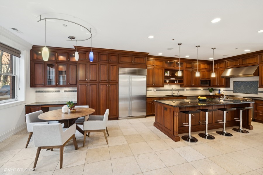 554 W GRANT Place