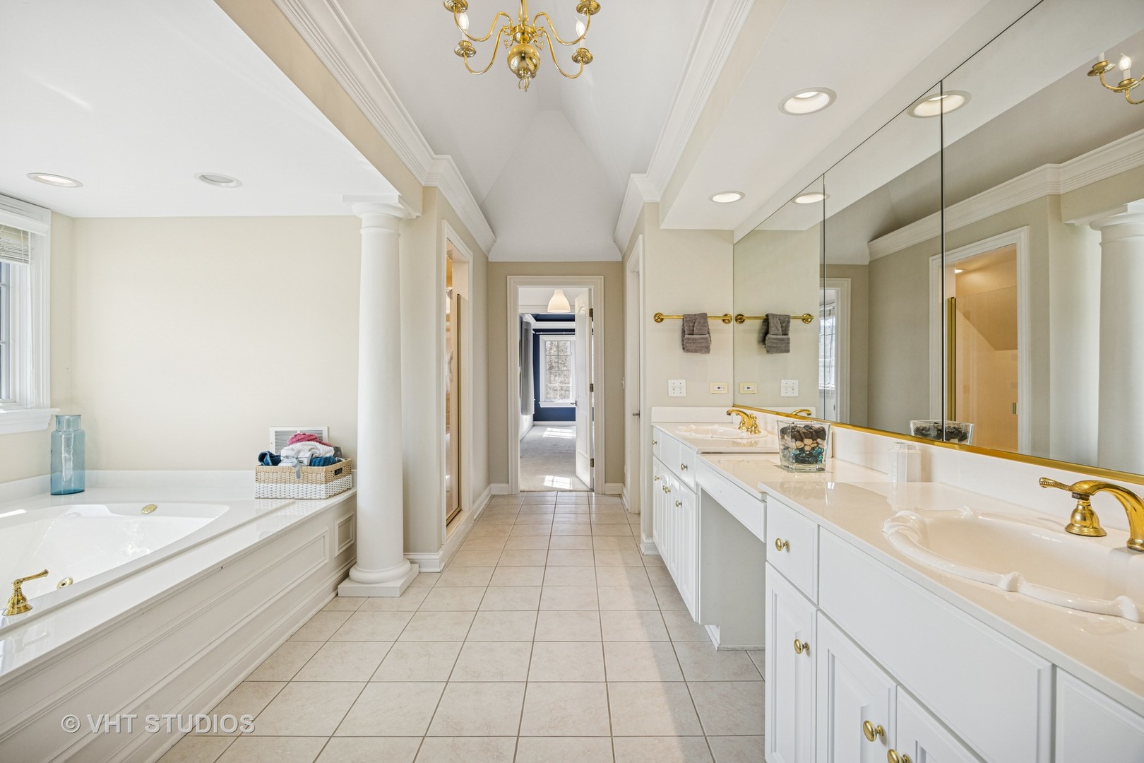5N424 Fairway Drive