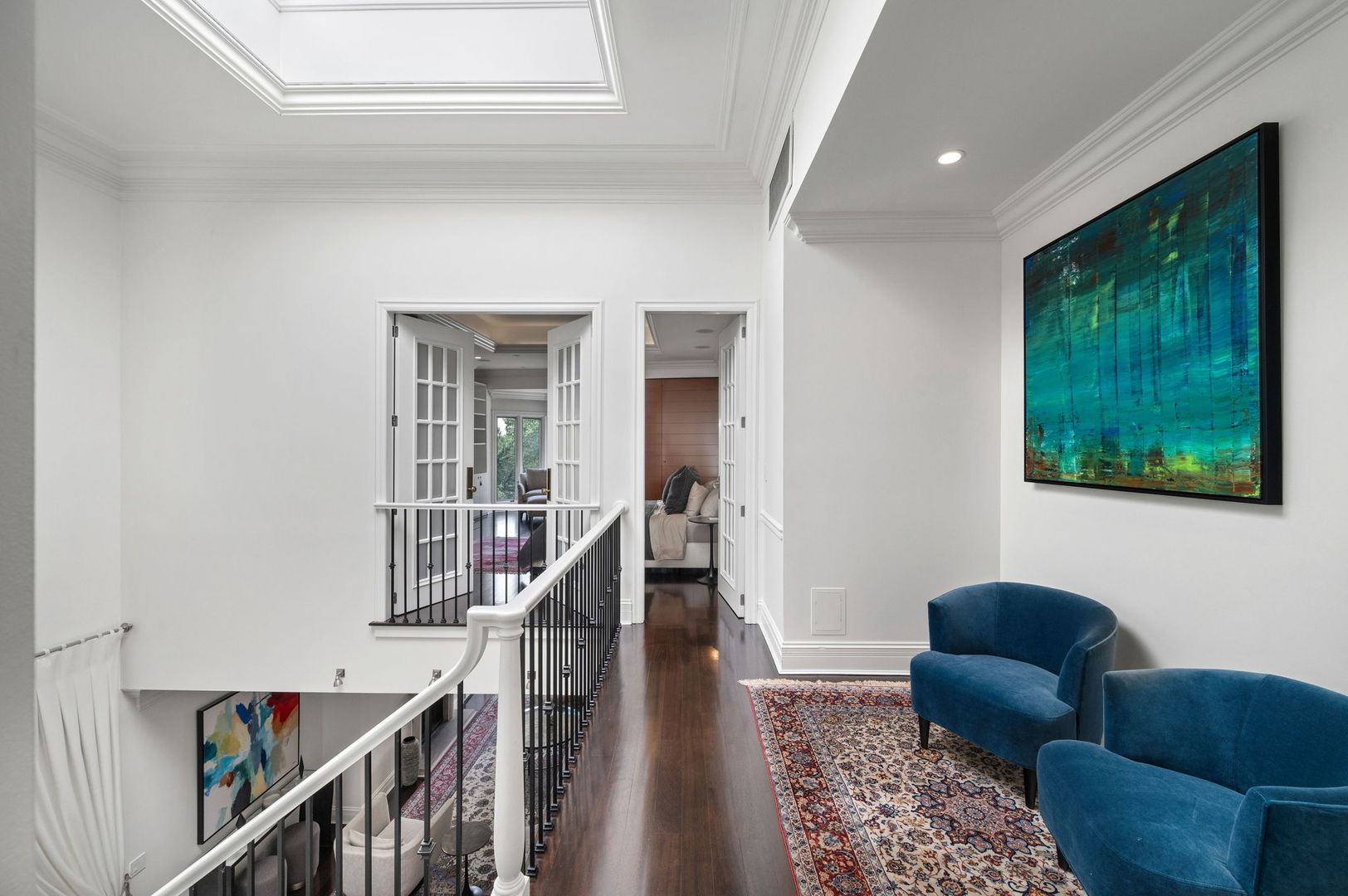 39 E Schiller Street Unit: 4W