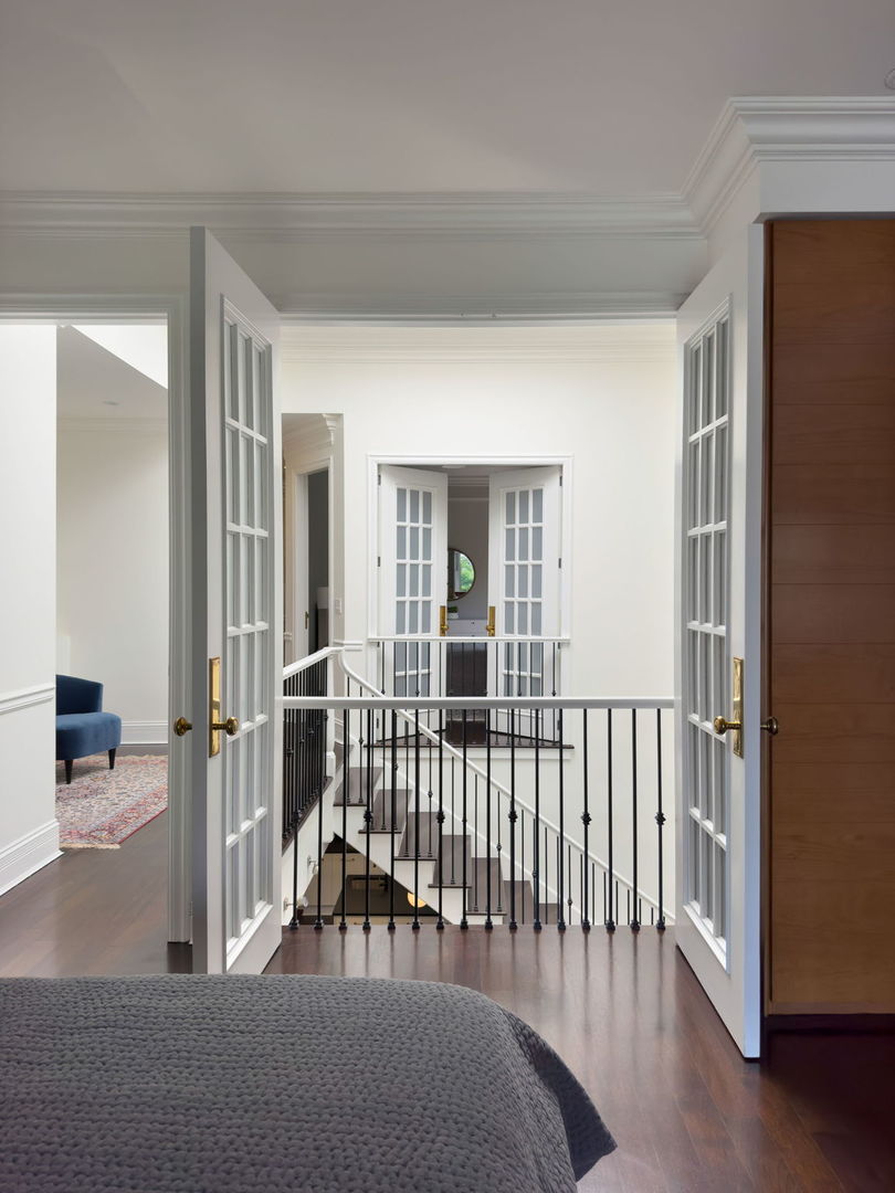 39 E Schiller Street Unit: 4W