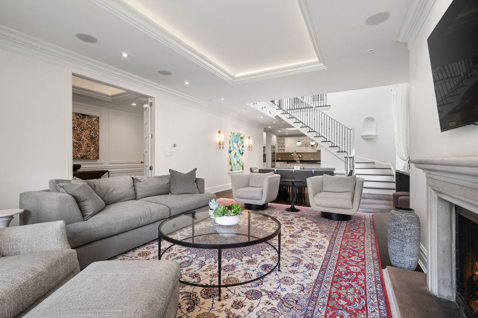 39 E Schiller Street Unit: 4W