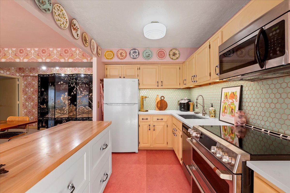 801 S Plymouth Court Unit: 801