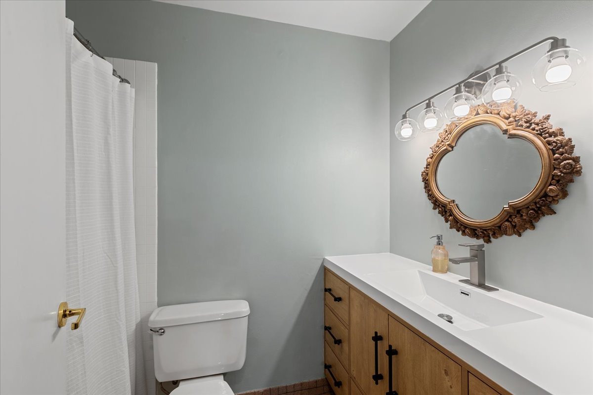 801 S Plymouth Court Unit: 801