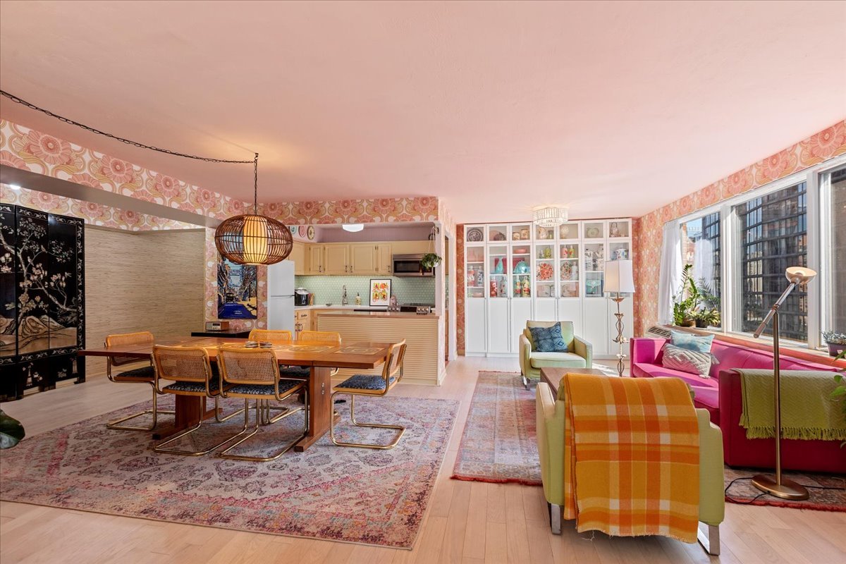 801 S Plymouth Court Unit: 801