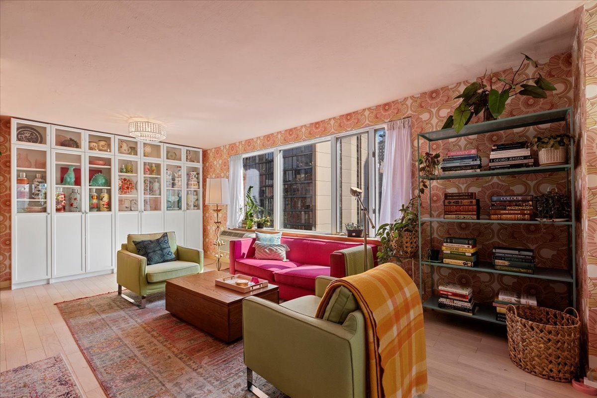 801 S Plymouth Court Unit: 801