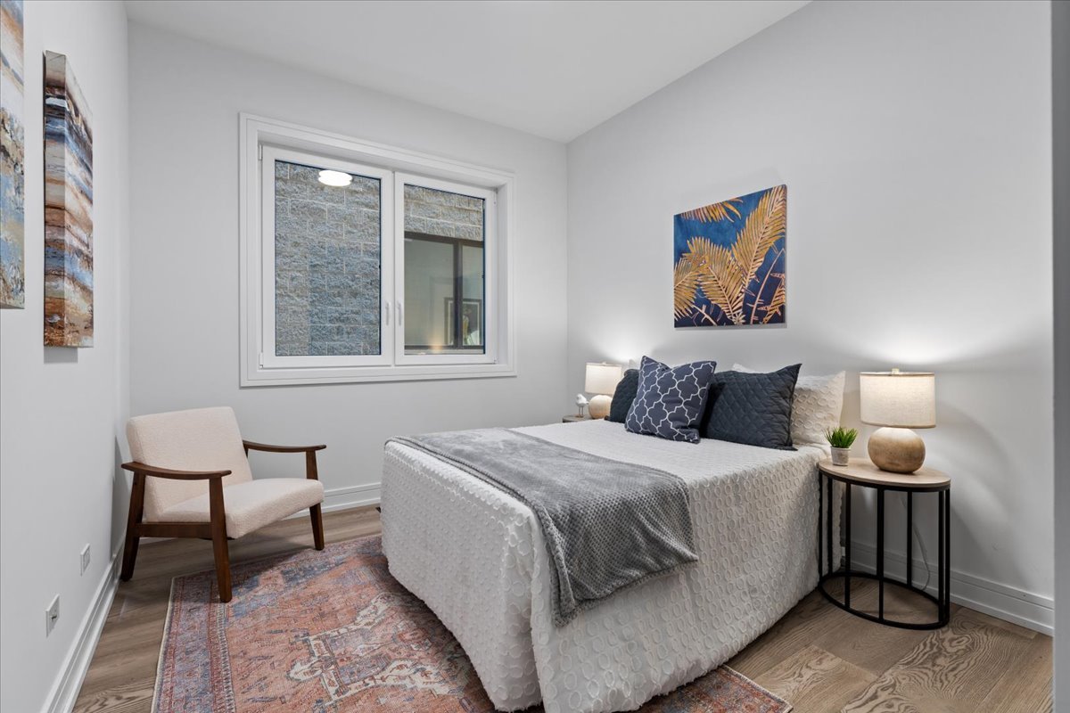 2636 W EVERGREEN Avenue Unit: 3