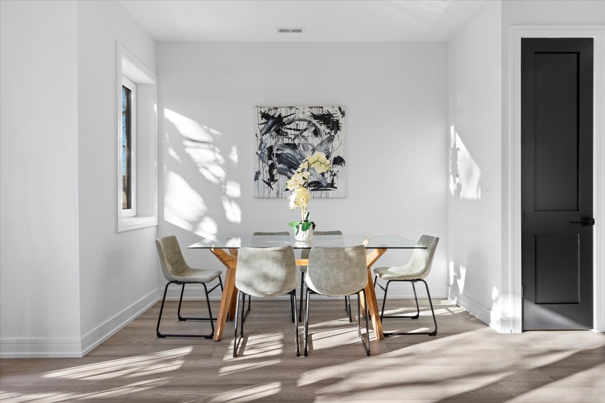 2636 W EVERGREEN Avenue Unit: 3