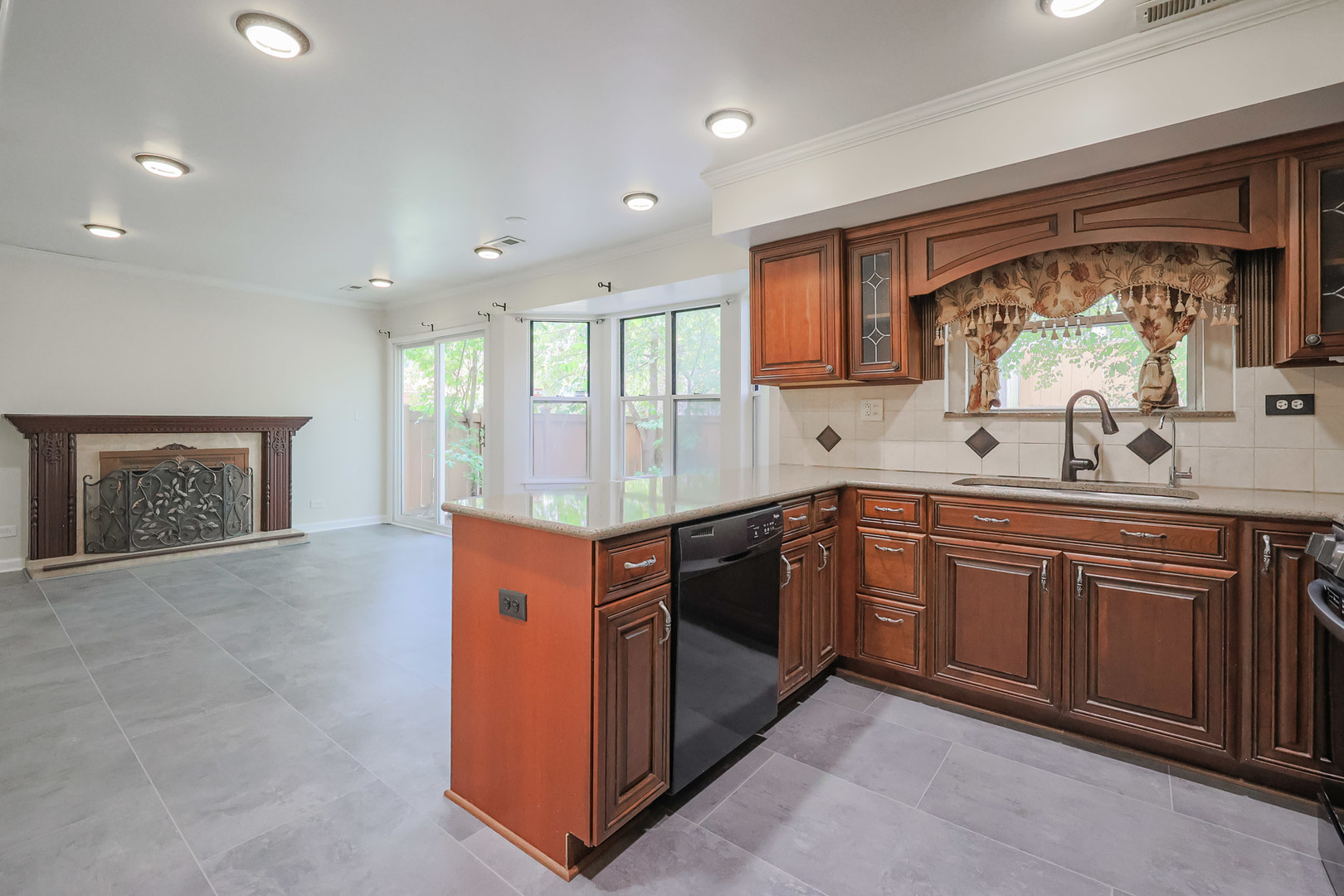 20 Sarahs Grove Lane