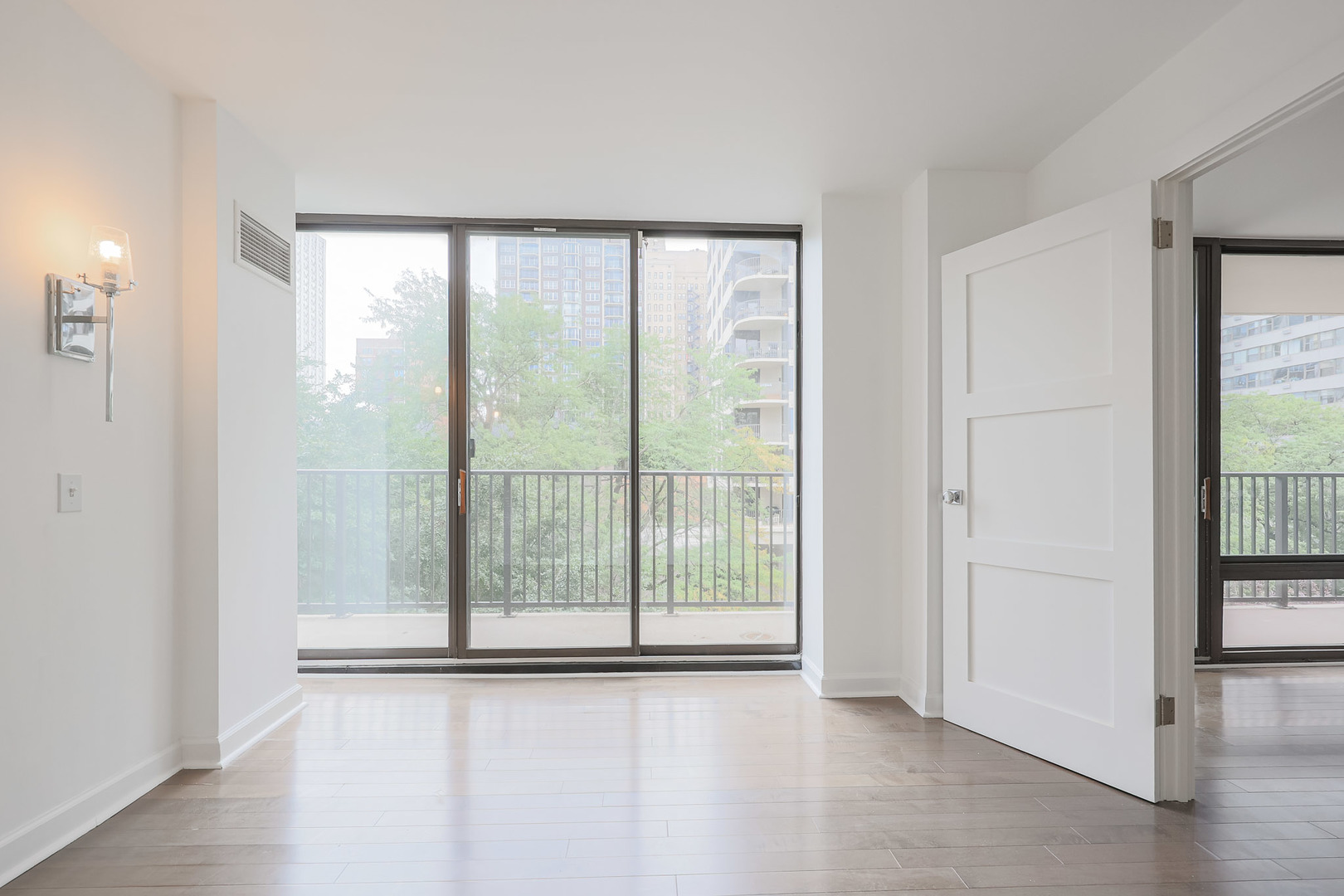 1516 N STATE Parkway Unit: 5B