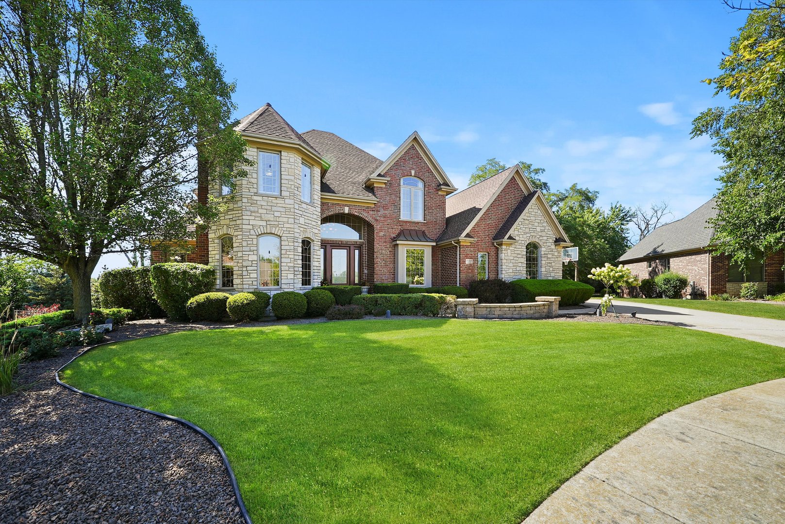 77 Deer Lane