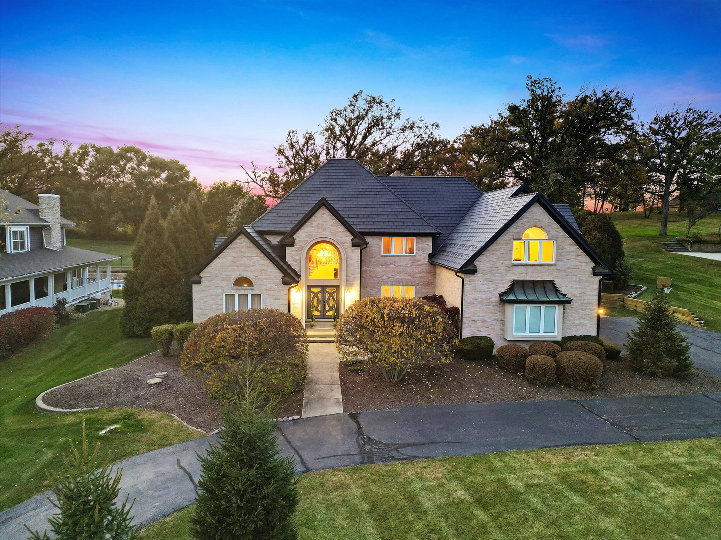 13 Equestrian Way