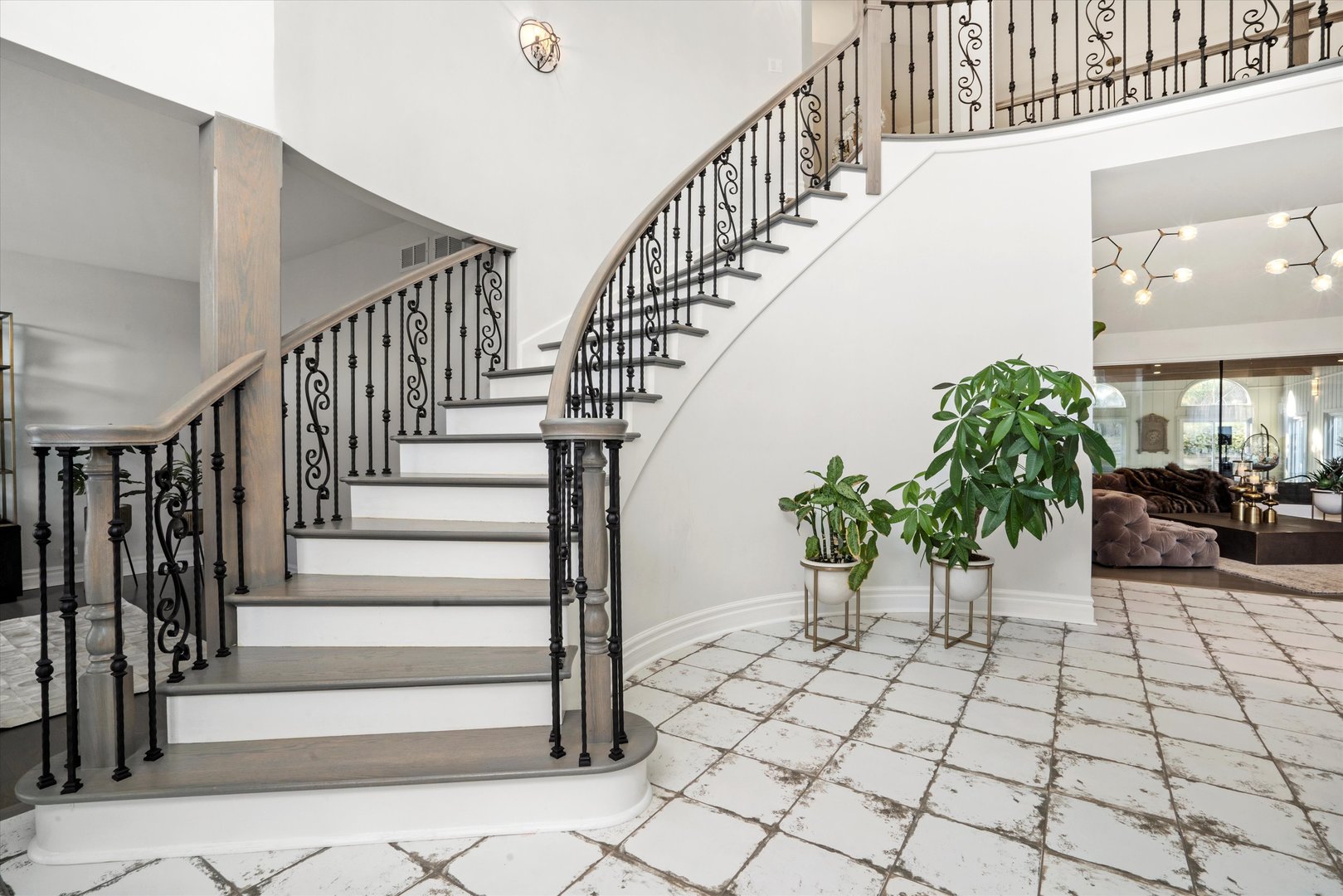 13 Equestrian Way