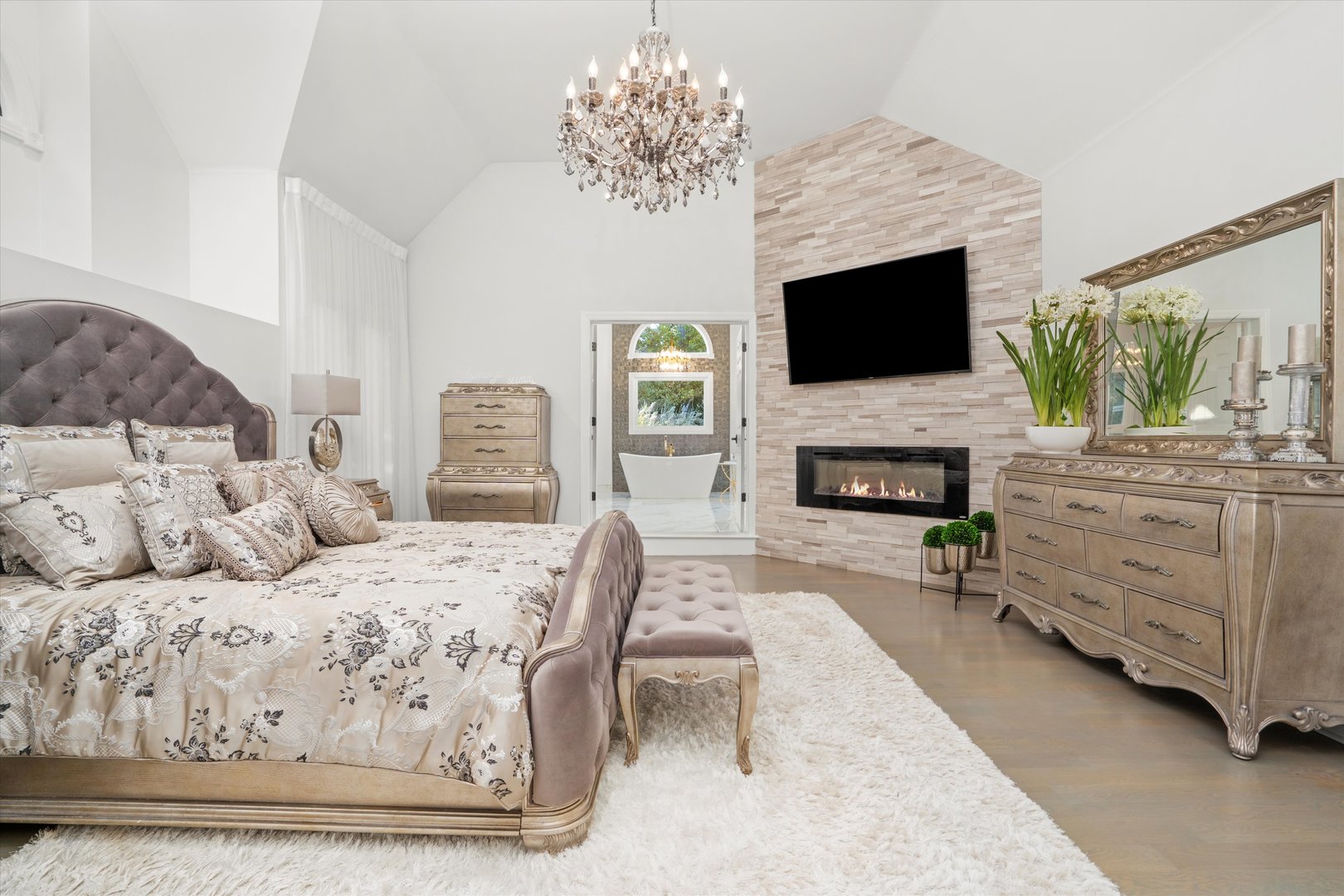 13 Equestrian Way