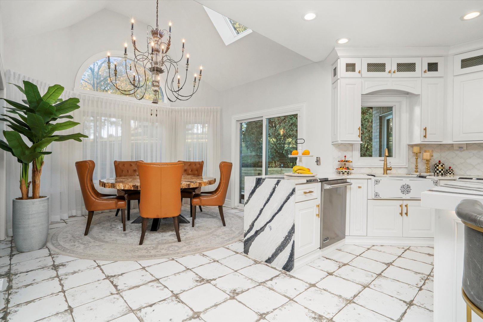 13 Equestrian Way