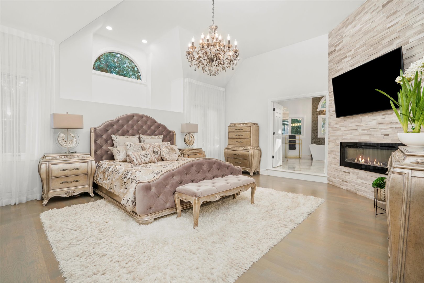 13 Equestrian Way