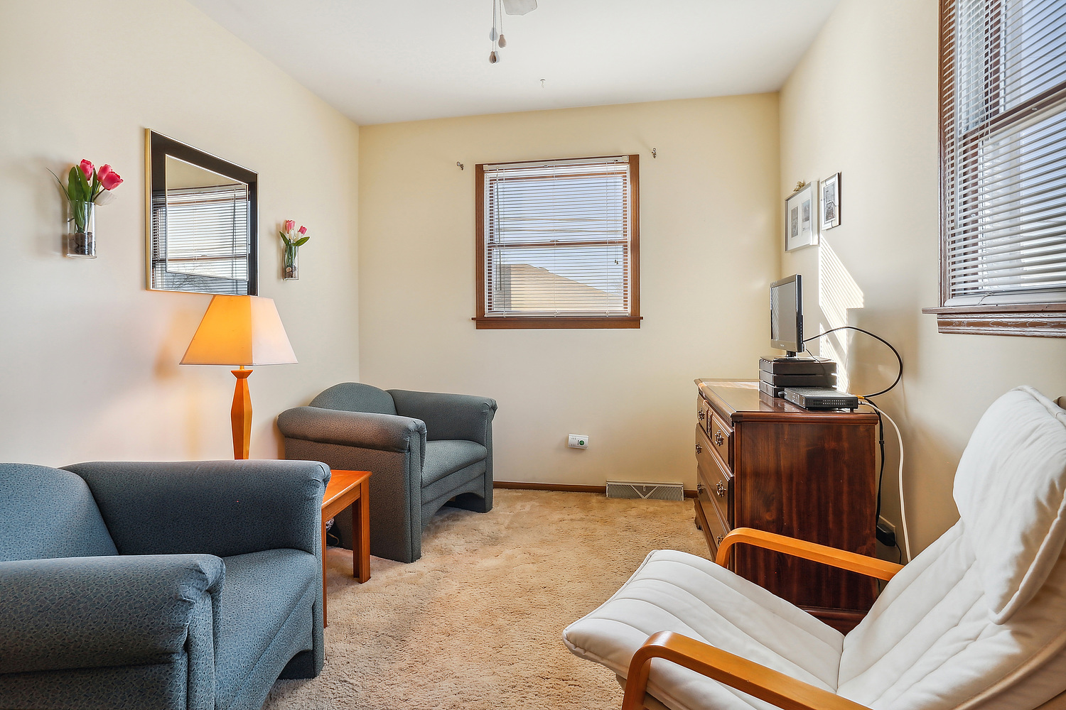 818 Warner Avenue