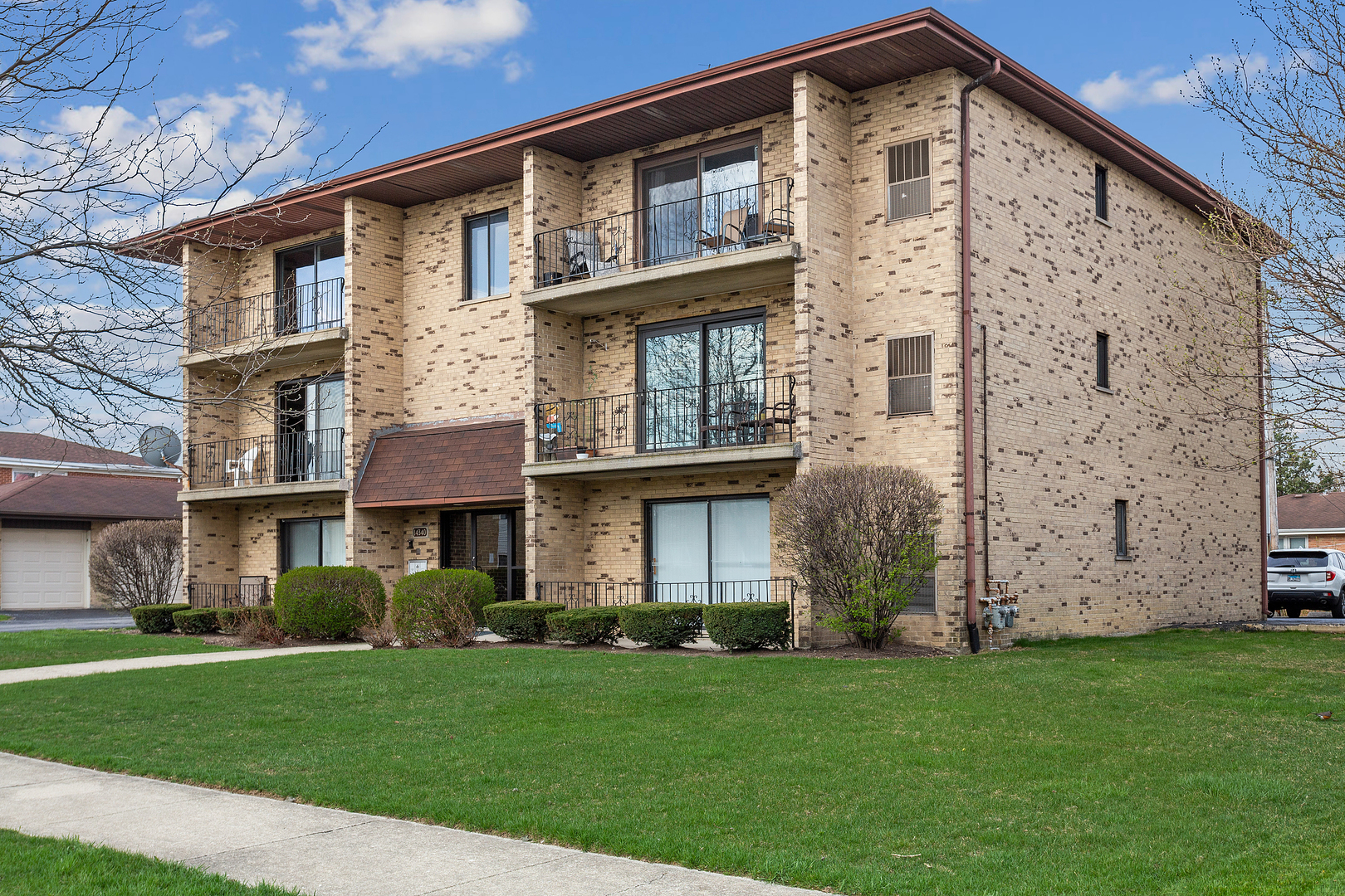 14340 Jefferson Avenue Unit: 1N