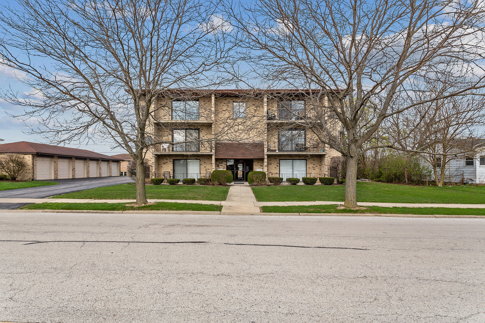 14340 Jefferson Avenue Unit: 1N