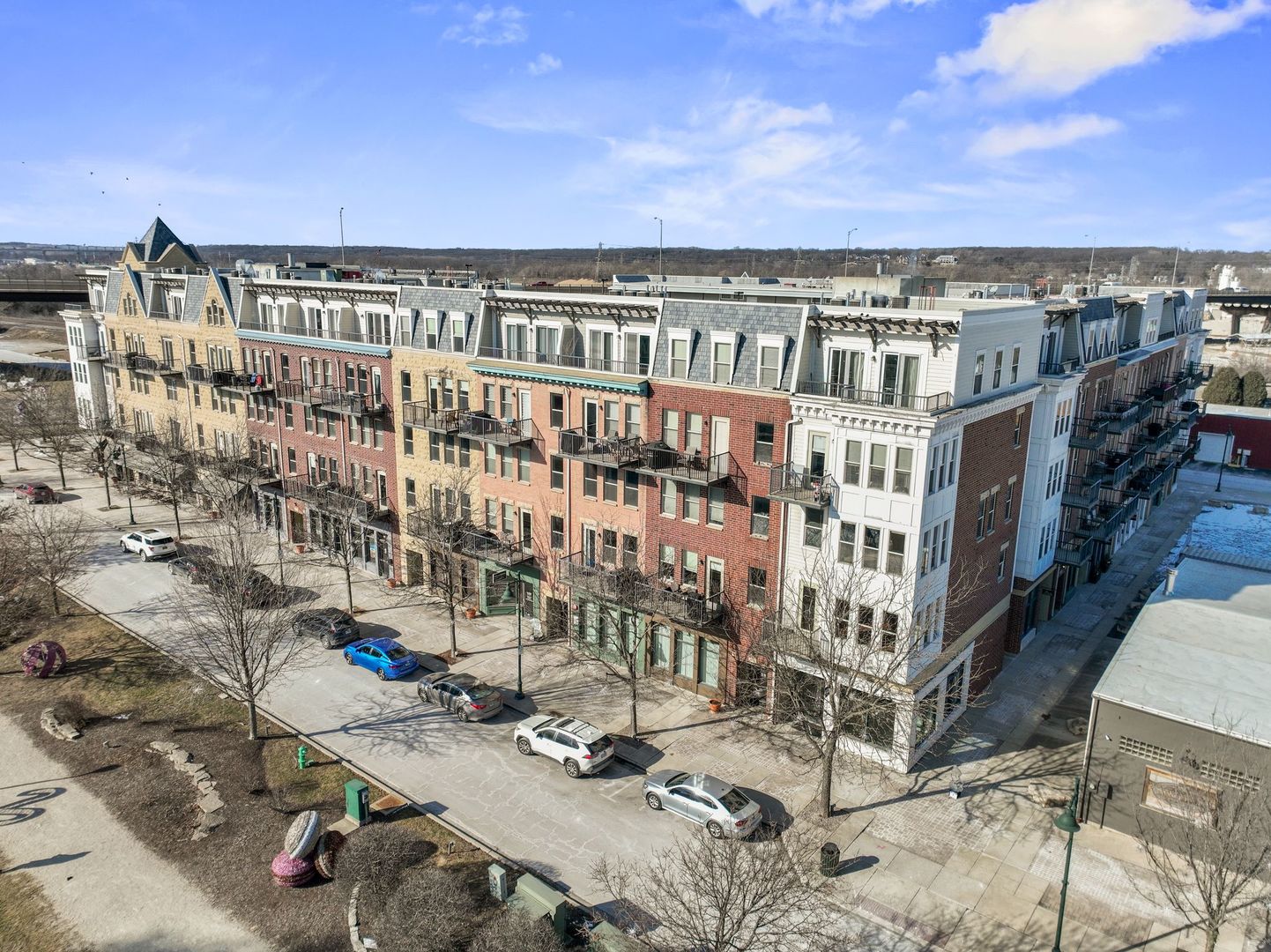 351 Front Street Unit: 2212