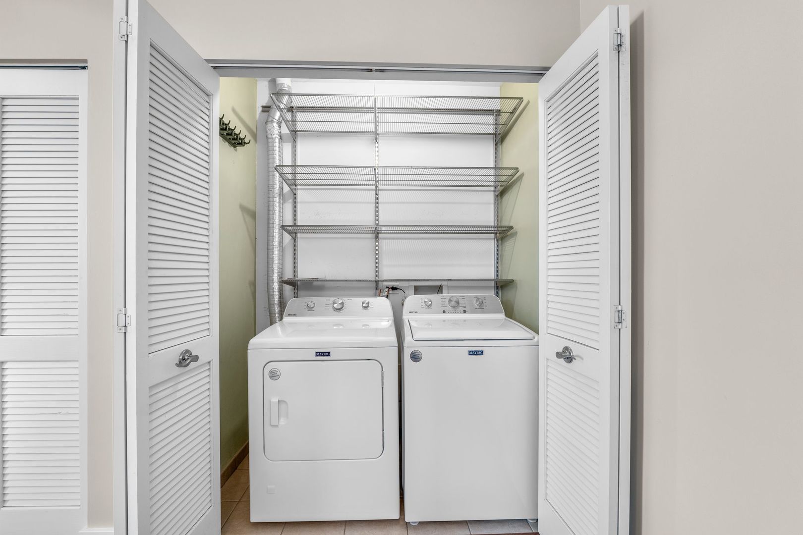 351 Front Street Unit: 2212