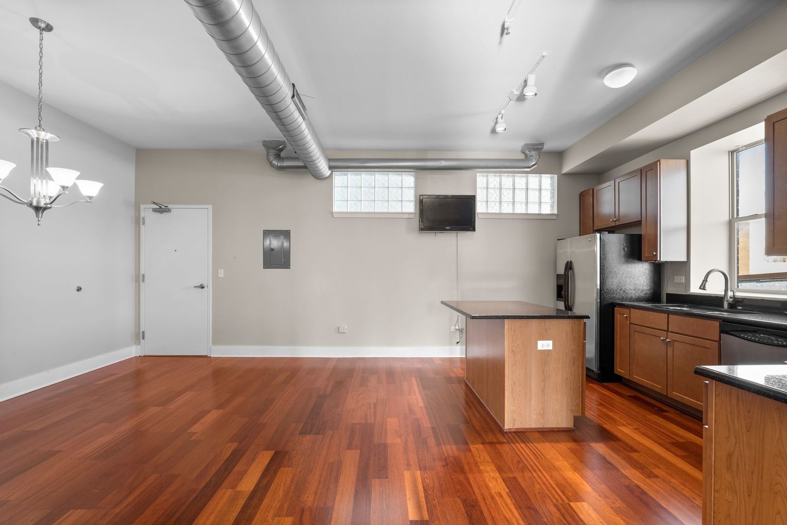 351 Front Street Unit: 2212