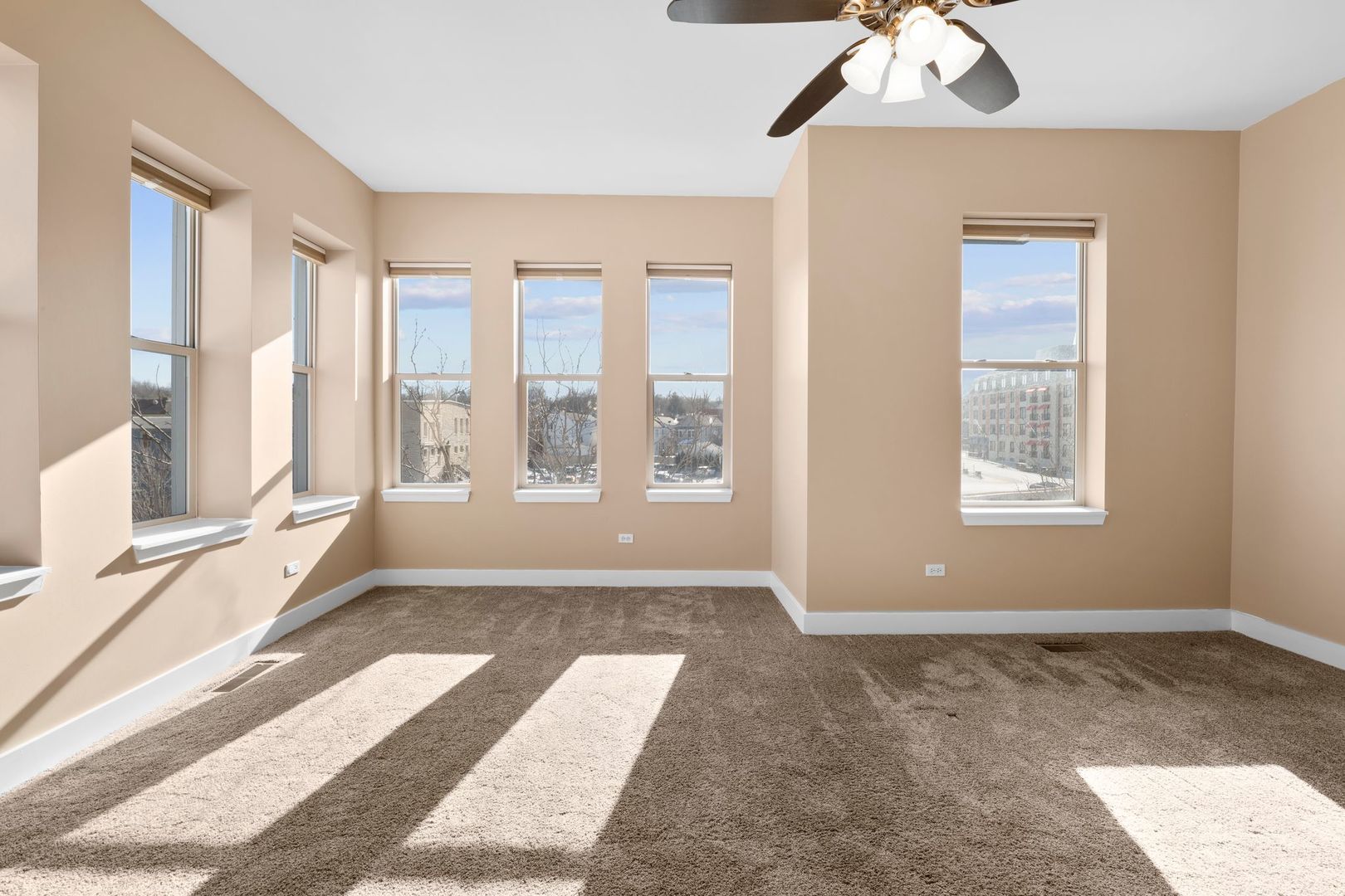 351 Front Street Unit: 2212