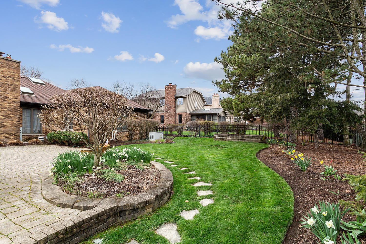 56 Garfield Ridge Court