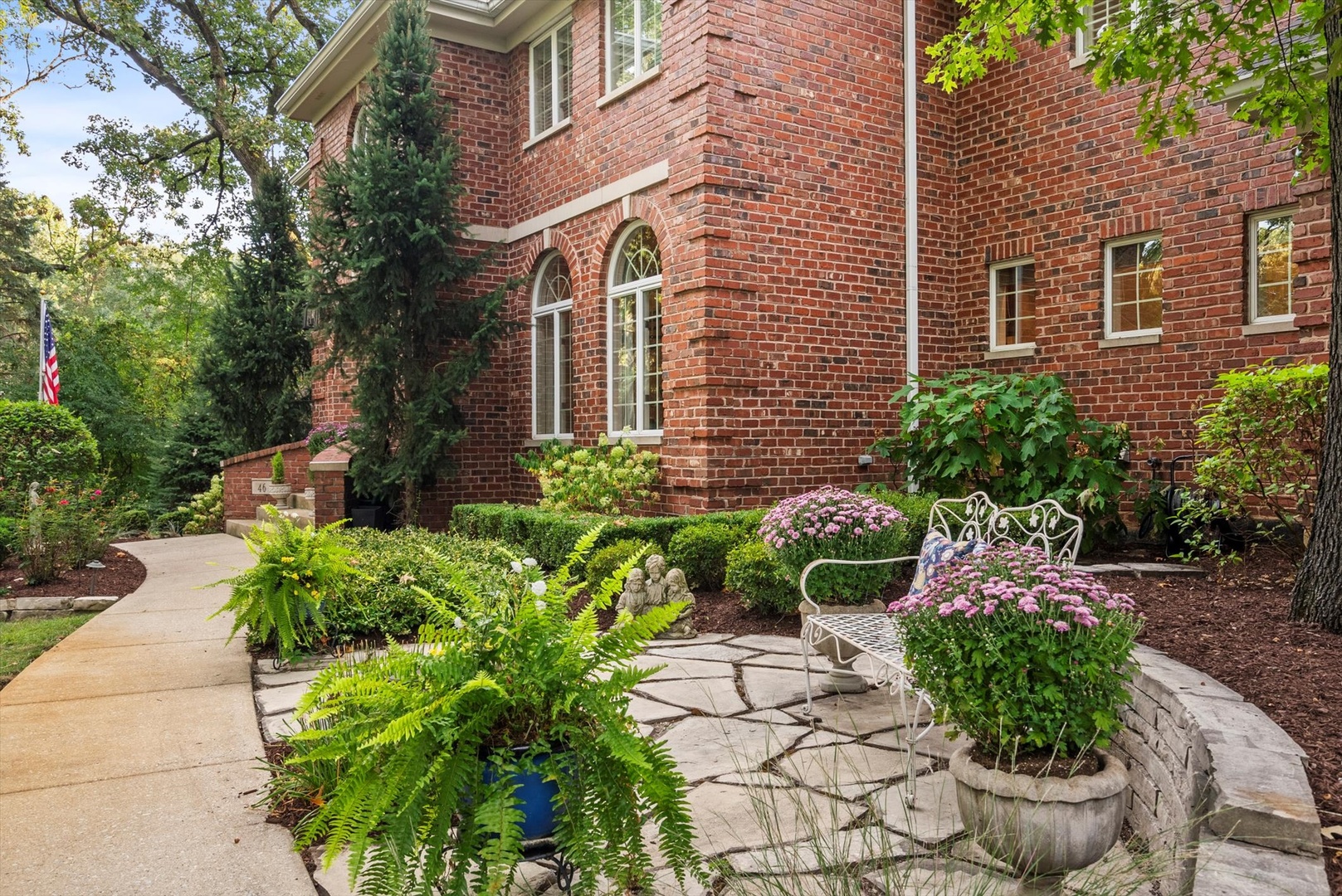 46 Woodview Lane